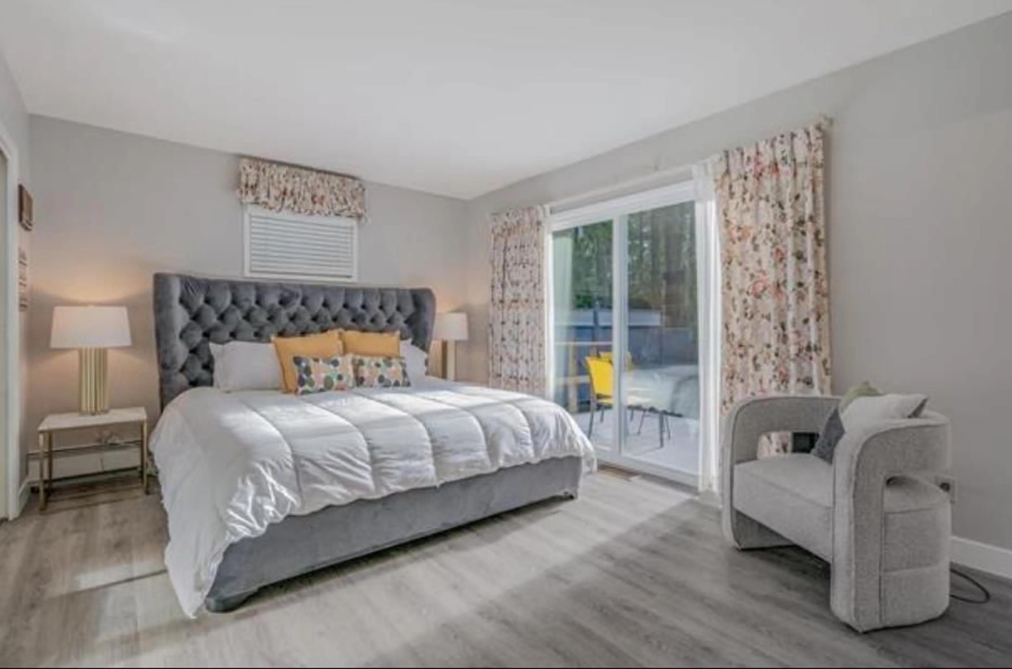 Bedroom with bed, unknown for 20264 27 AVENUE, Langley British Columbia V2Z1X3