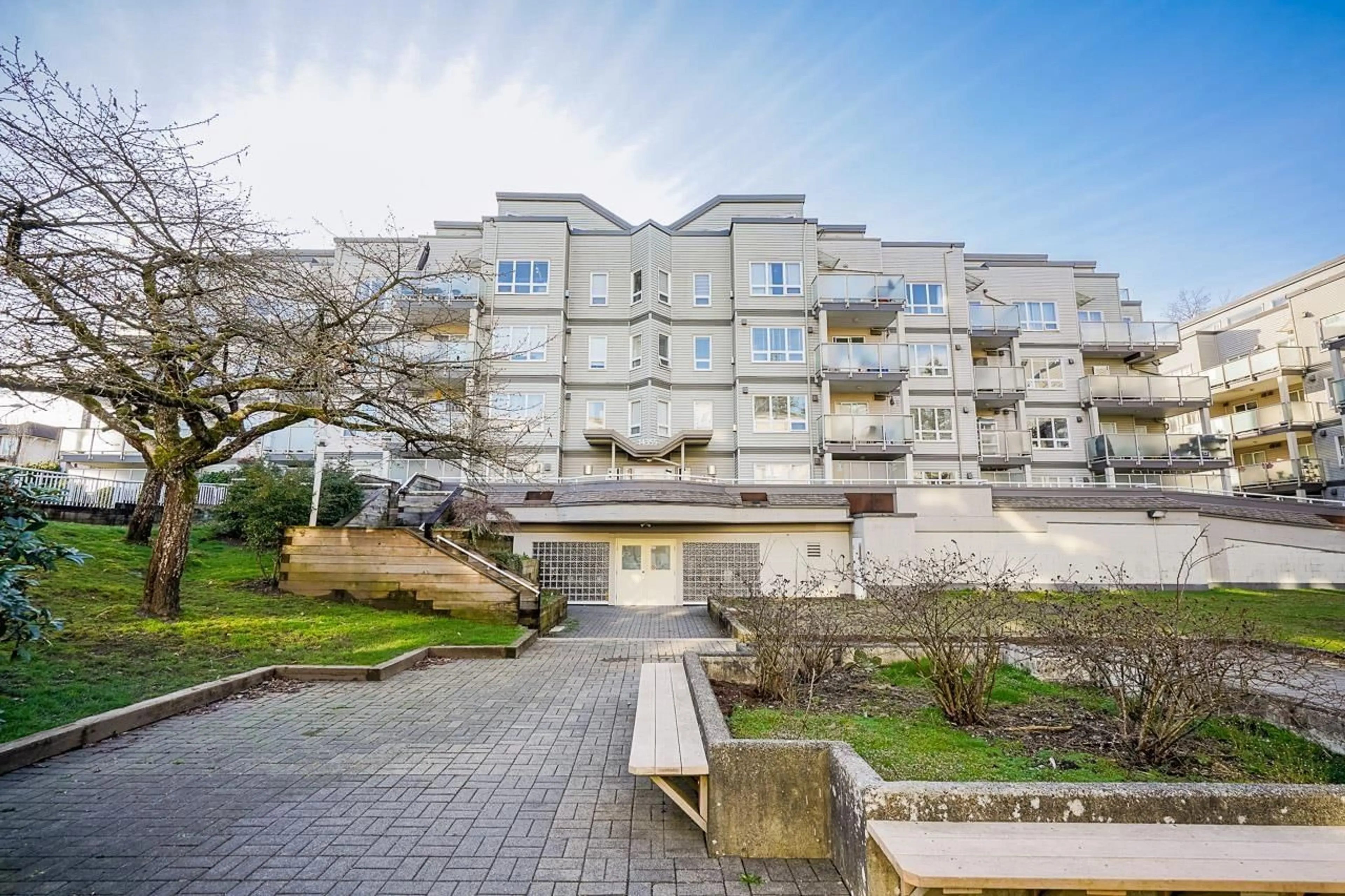 Unknown for 206 - 14355 103 AVENUE, Surrey British Columbia V3T5V5