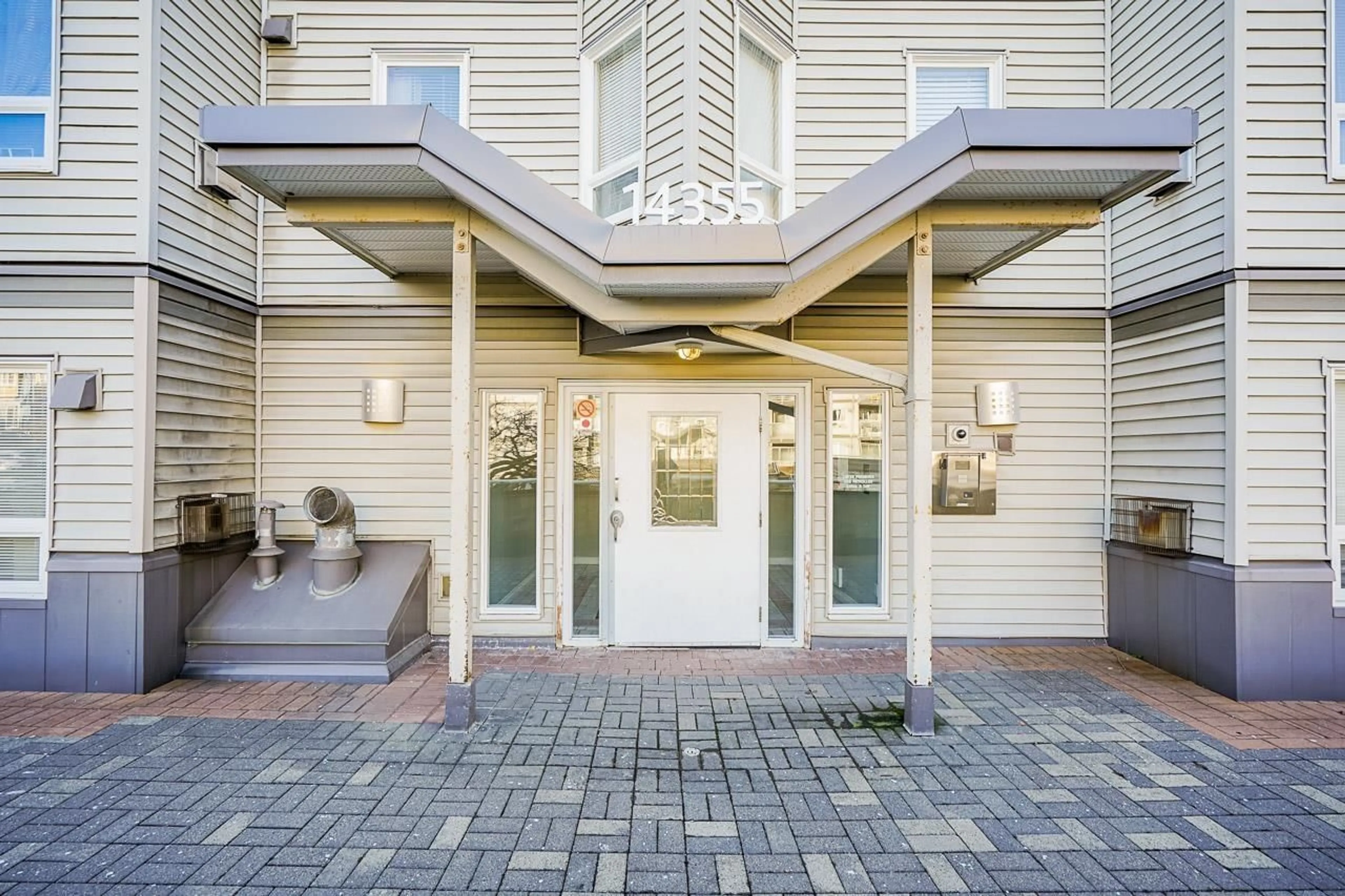 Unknown for 206 - 14355 103 AVENUE, Surrey British Columbia V3T5V5