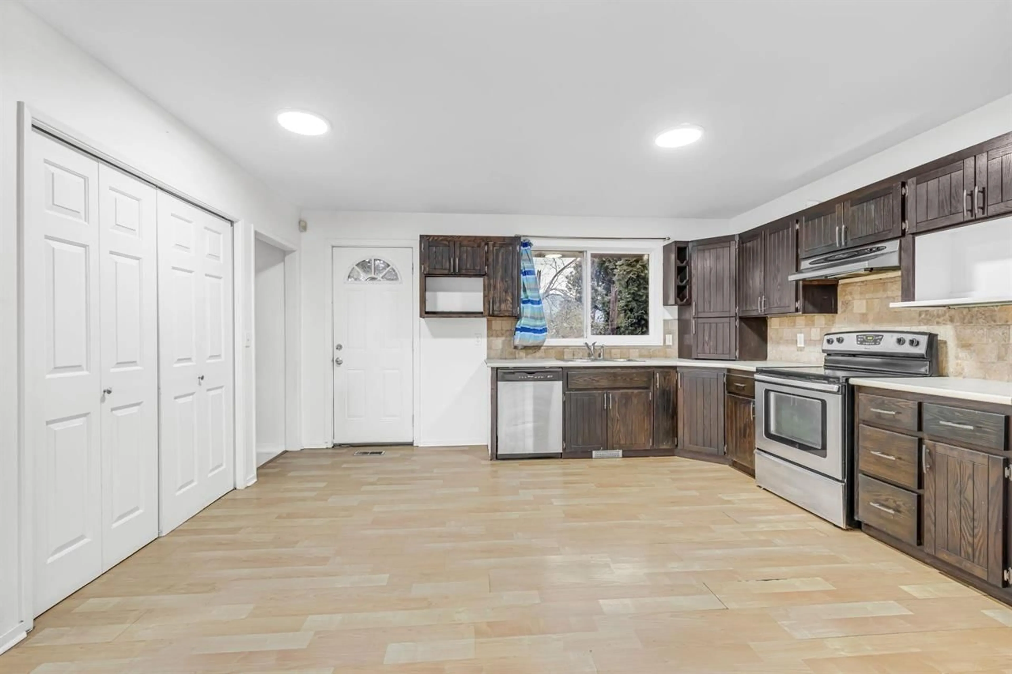 Unknown for 6020 TYSON ROAD, Chilliwack British Columbia V2R3R5