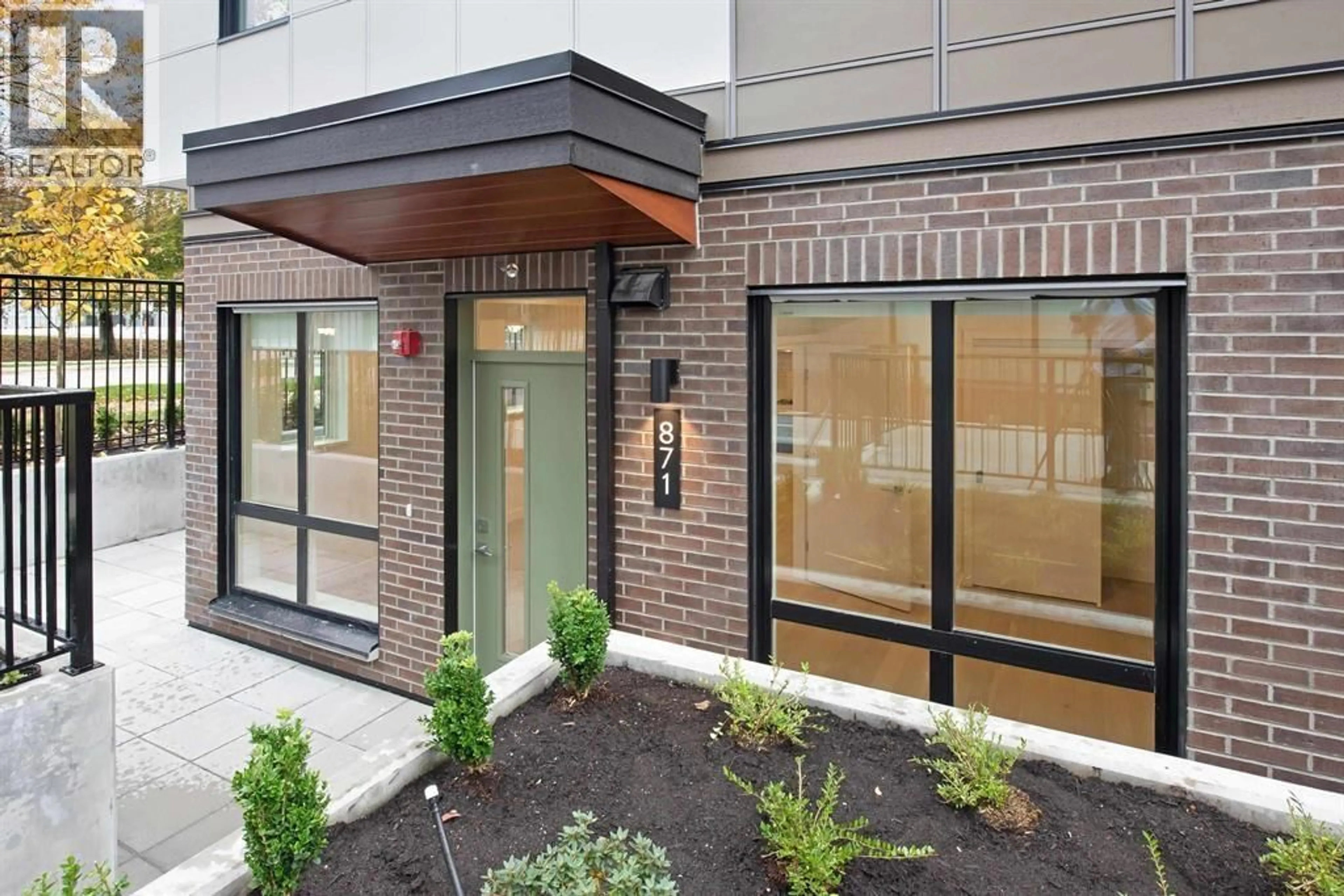 Unknown for 871 33 AVENUE, Vancouver British Columbia V5Z2K5