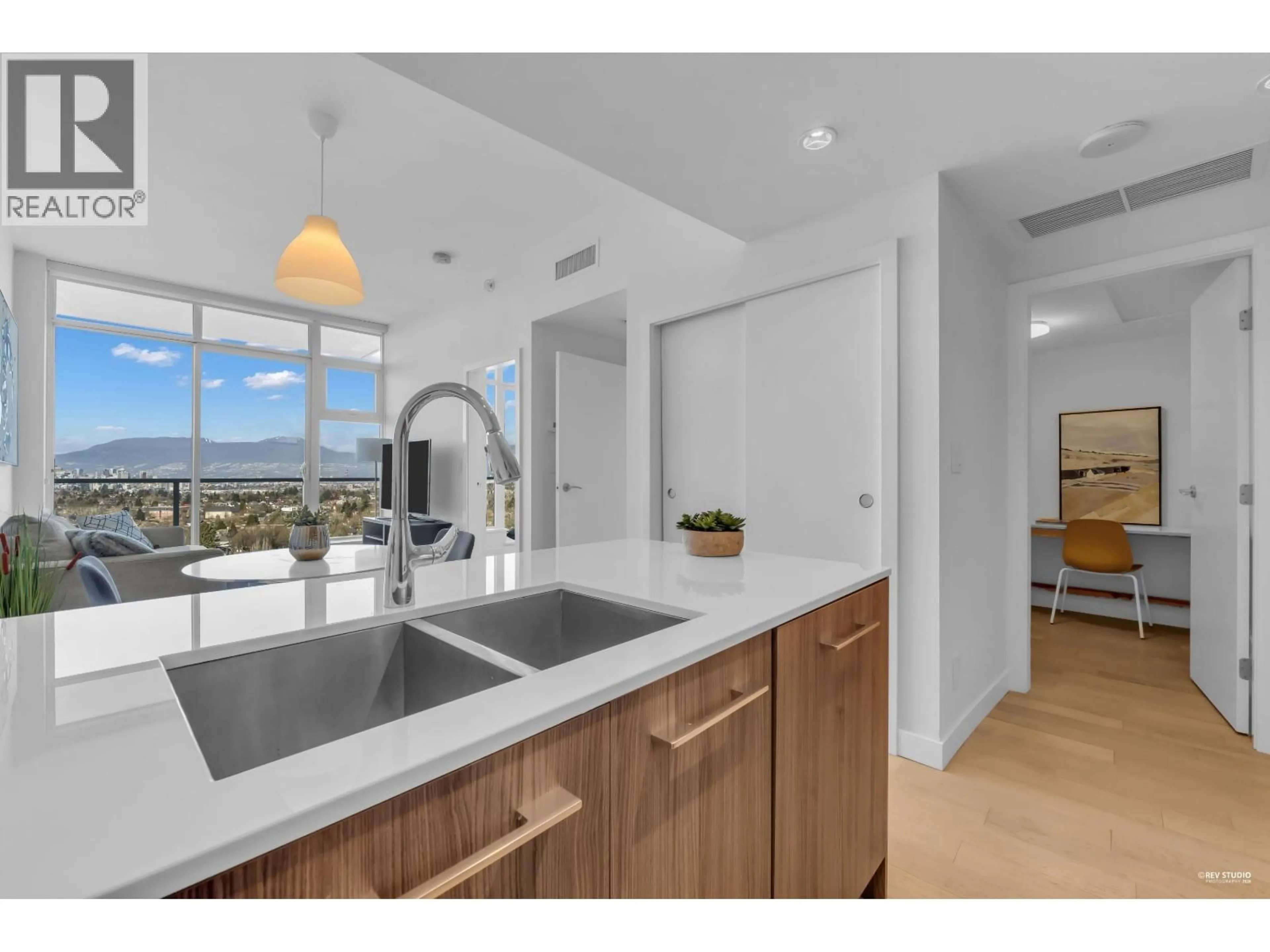 Open concept kitchen, unknown for 1707 - 4638 GLADSTONE STREET, Vancouver British Columbia V5N0G5