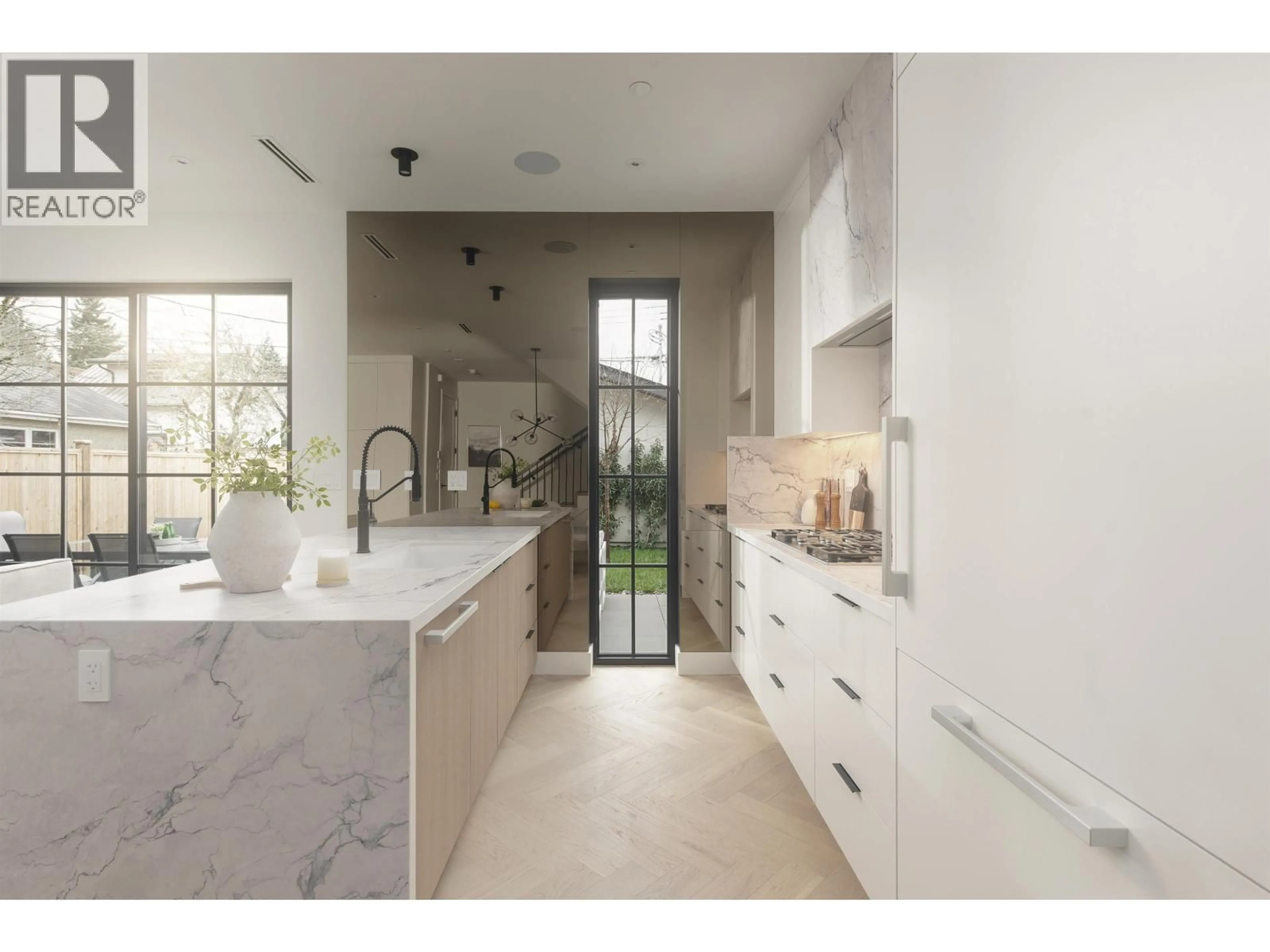 Contemporary kitchen, ceramic/tile floor for 2 - 240 37TH AVENUE, Vancouver British Columbia V5W1E6