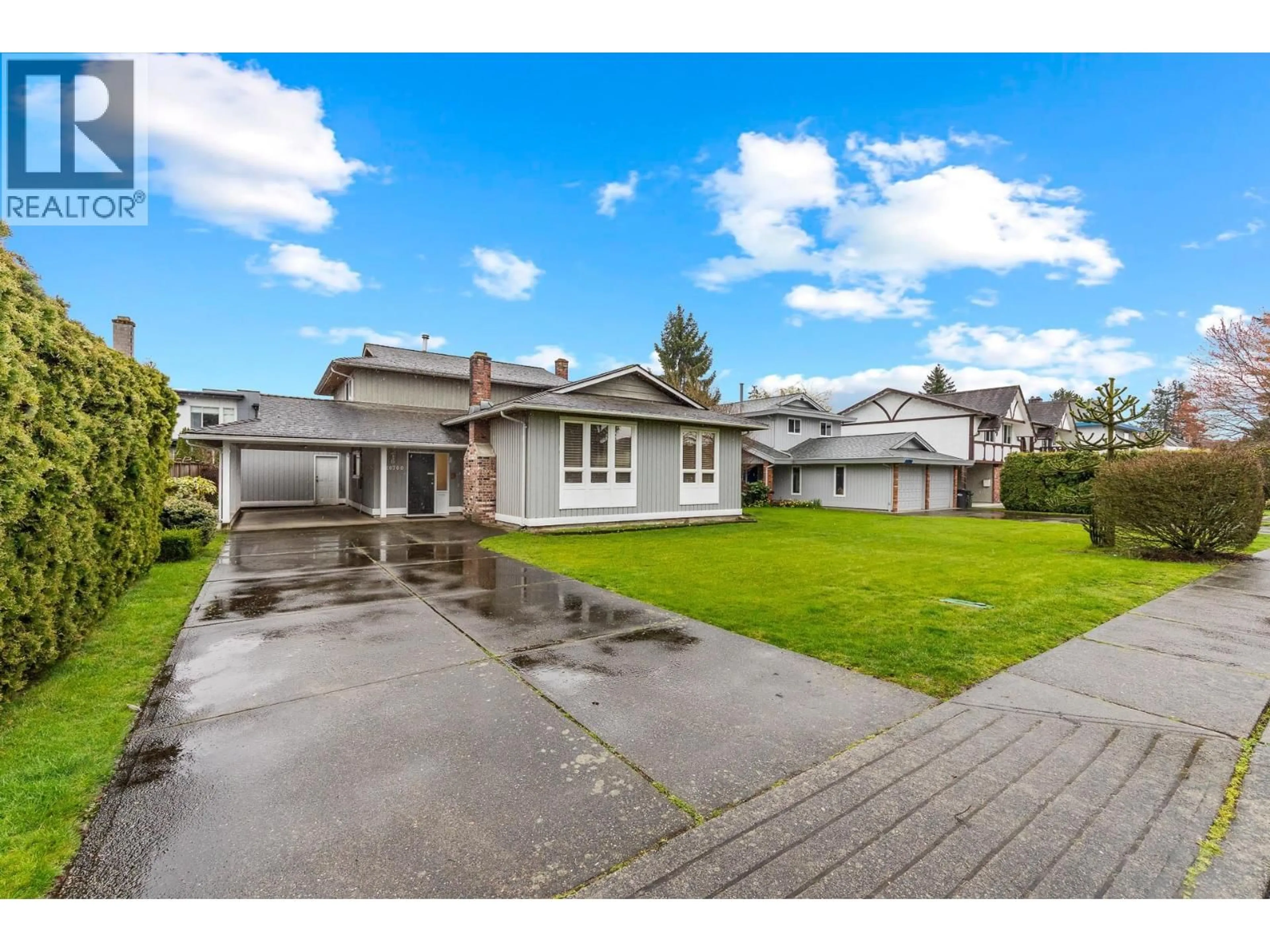 A pic from outside/outdoor area/front of a property/back of a property/a pic from drone, street for 10760 SEAMOUNT ROAD, Richmond British Columbia V7A4P6