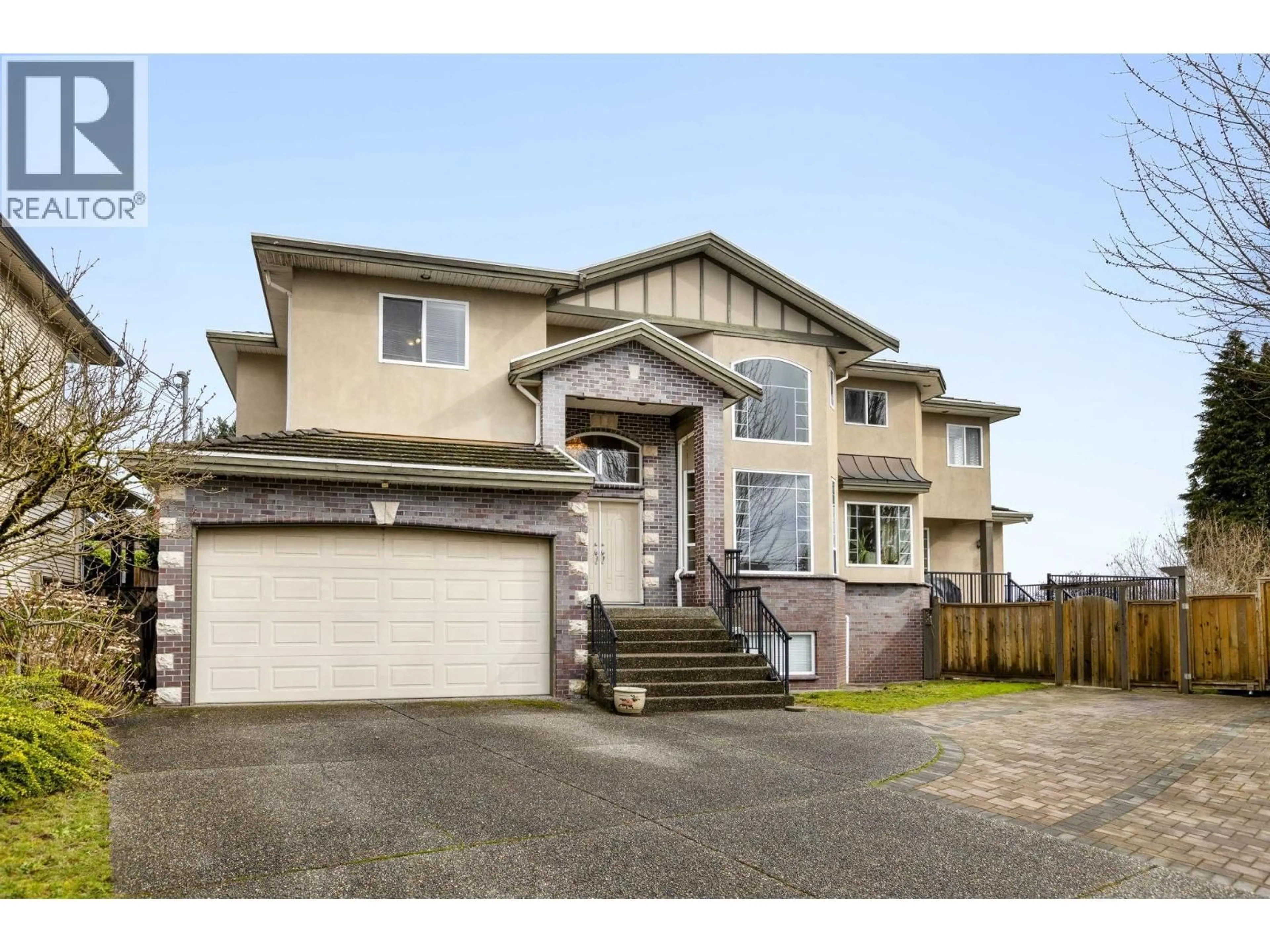 Home with vinyl exterior material, street for 218 SEAVIEW DRIVE, Port Moody British Columbia V3H3J2