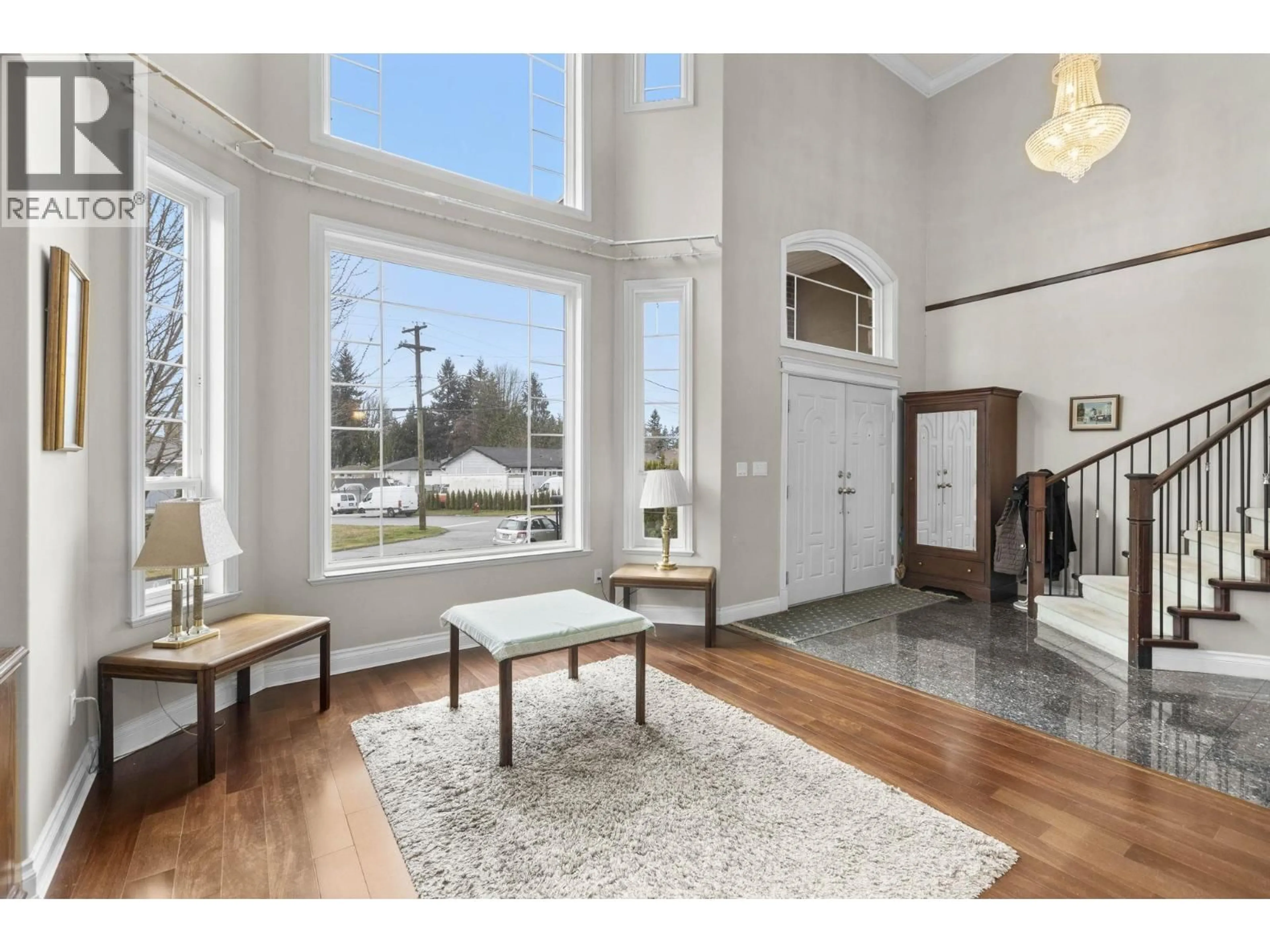 Indoor entryway for 218 SEAVIEW DRIVE, Port Moody British Columbia V3H3J2