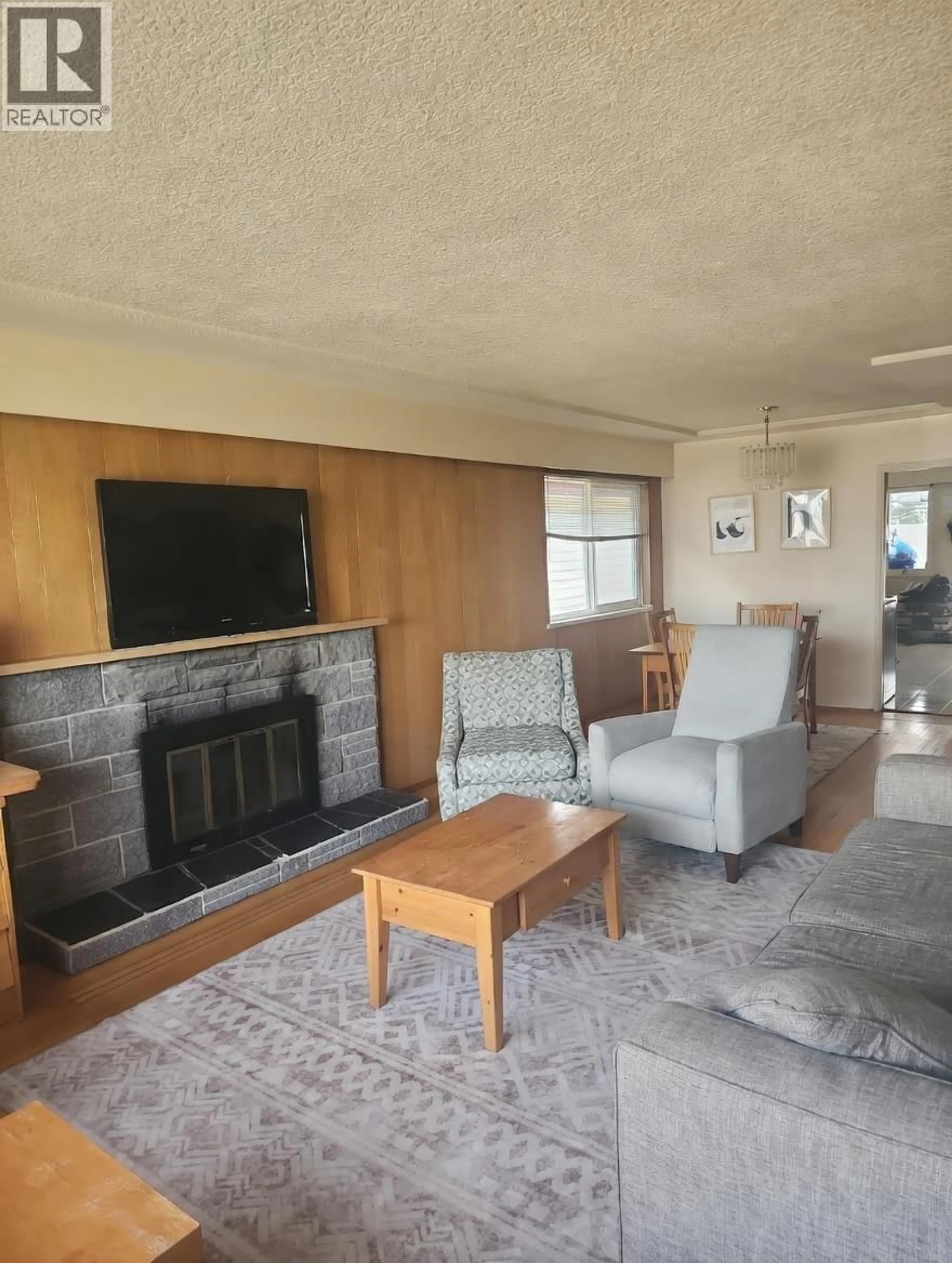 Living room with furniture, unknown for 3312 QUEENS AVENUE, Vancouver British Columbia V5R4T8