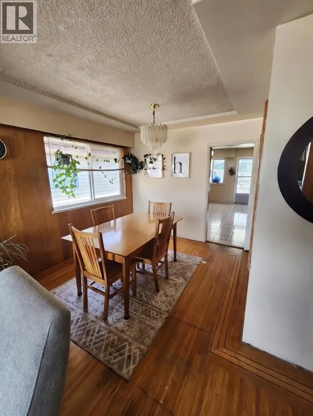 3312 QUEENS AVENUE, Vancouver 4