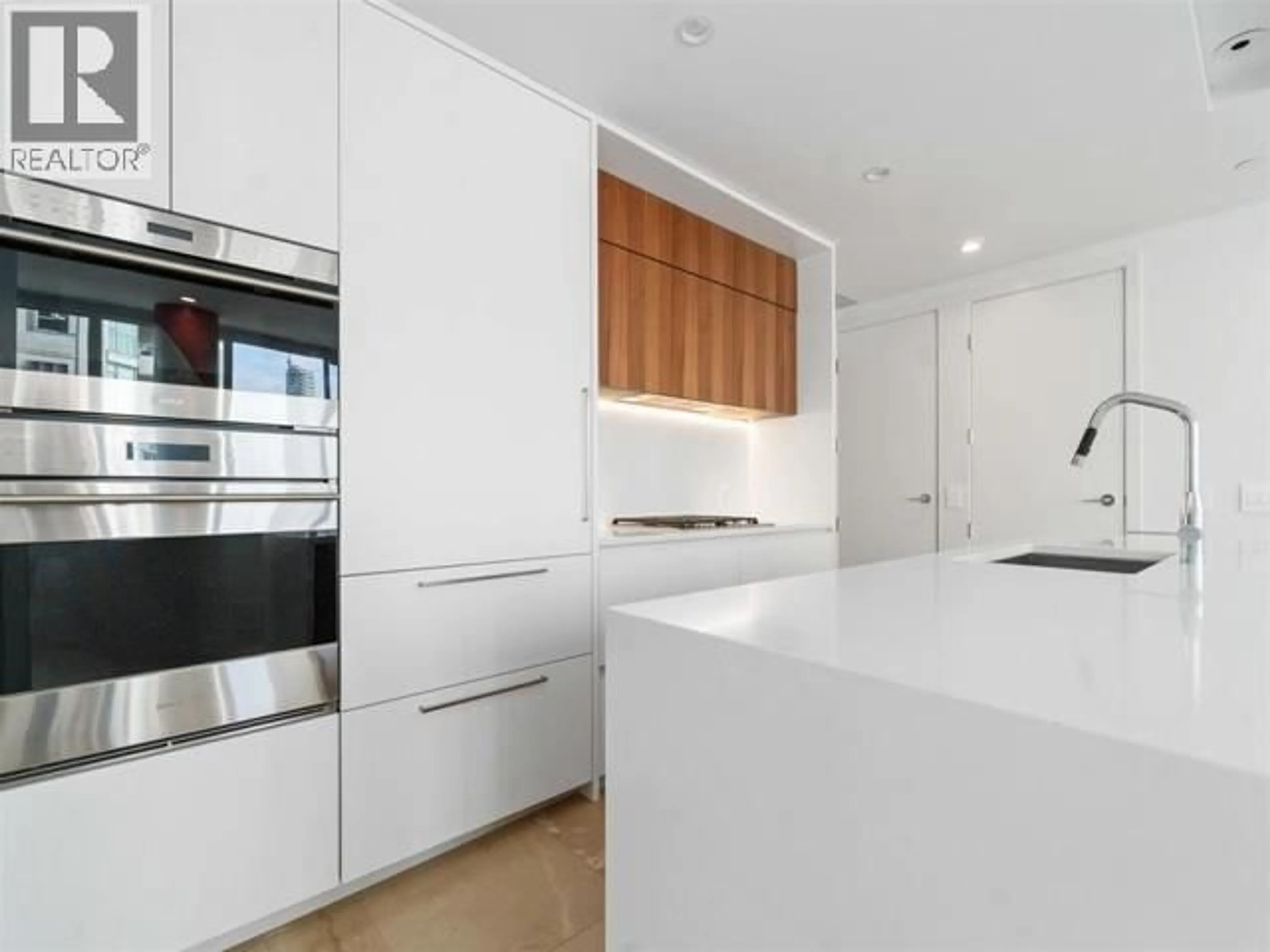 Contemporary kitchen, unknown for 2005 - 885 CAMBIE STREET, Vancouver British Columbia V6B0R6