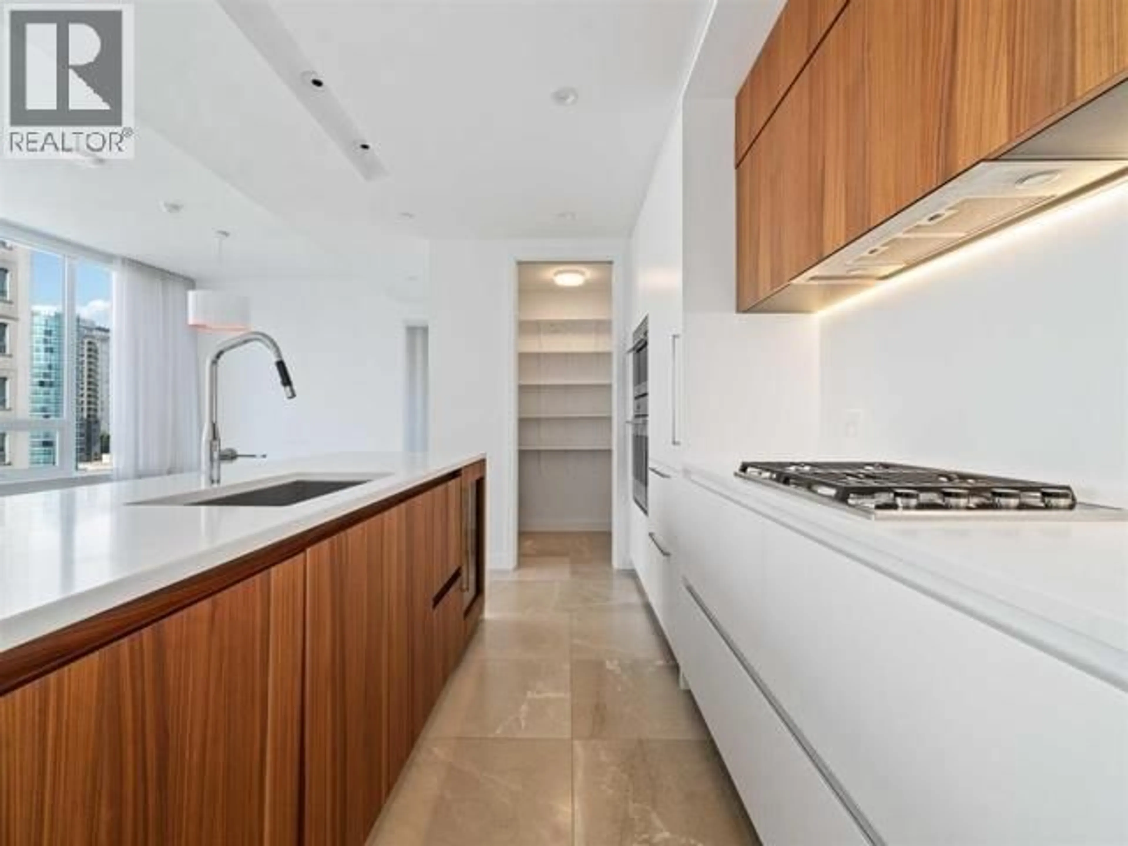 Contemporary kitchen, unknown for 2005 - 885 CAMBIE STREET, Vancouver British Columbia V6B0R6