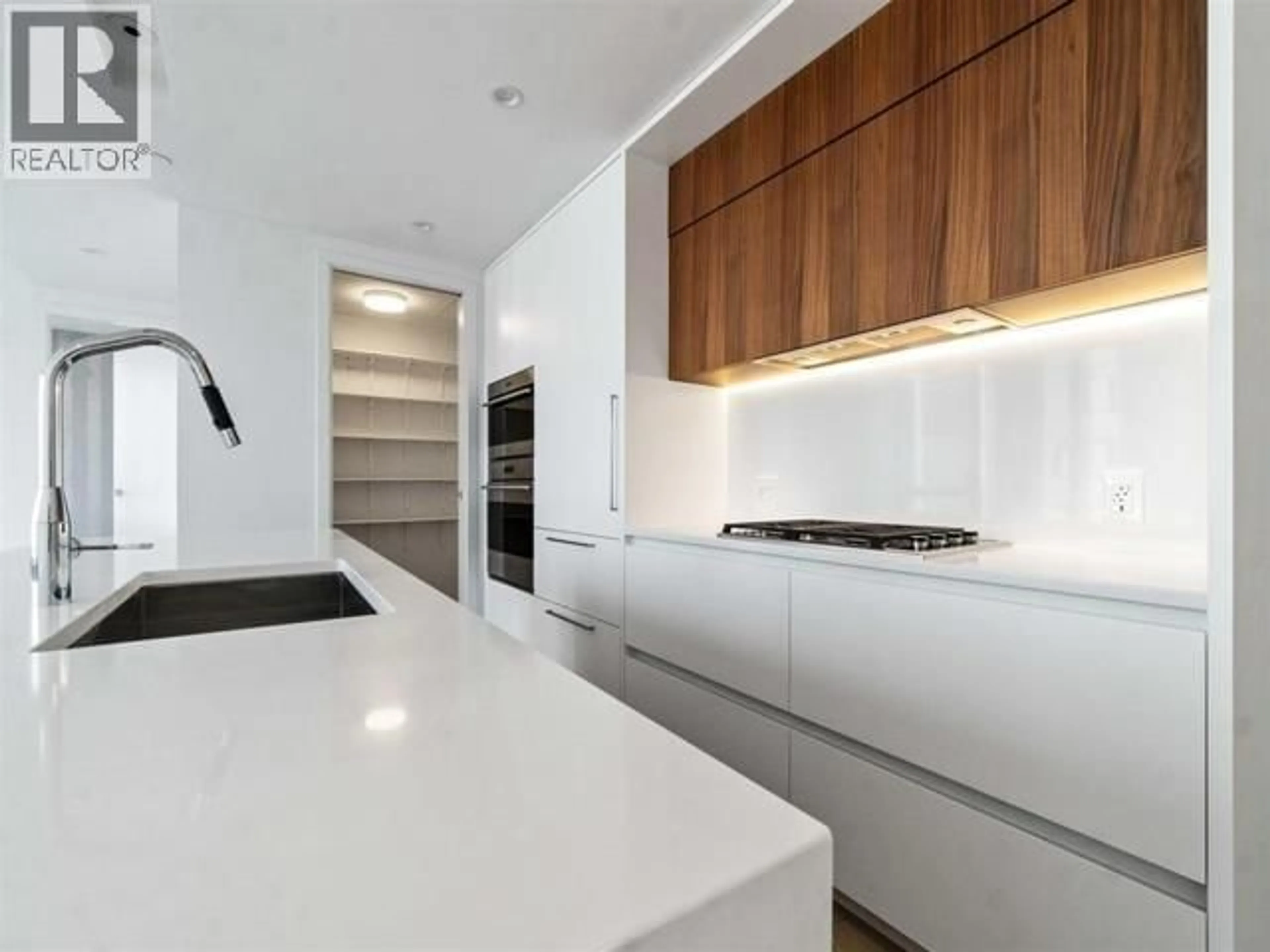 Contemporary kitchen, unknown for 2005 - 885 CAMBIE STREET, Vancouver British Columbia V6B0R6