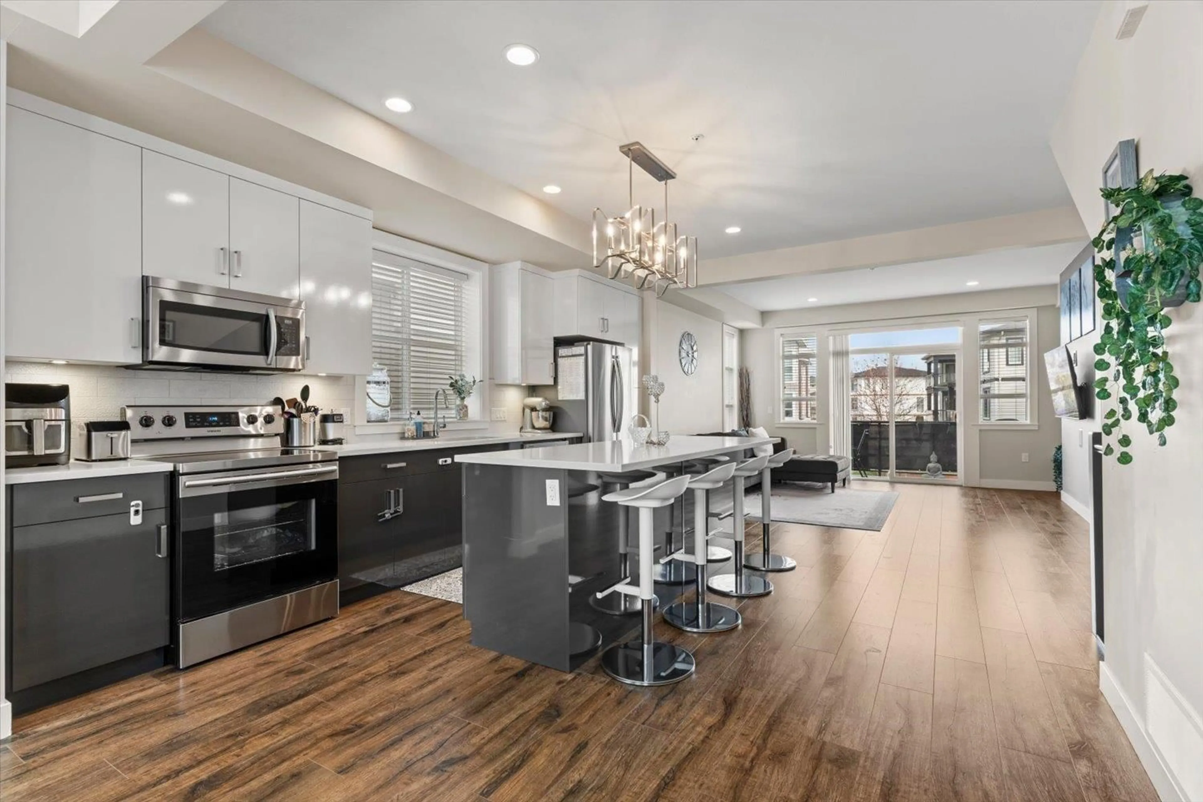 Open concept kitchen, unknown for 5 - 8413 MIDTOWN WAY, Chilliwack British Columbia V2P0G7