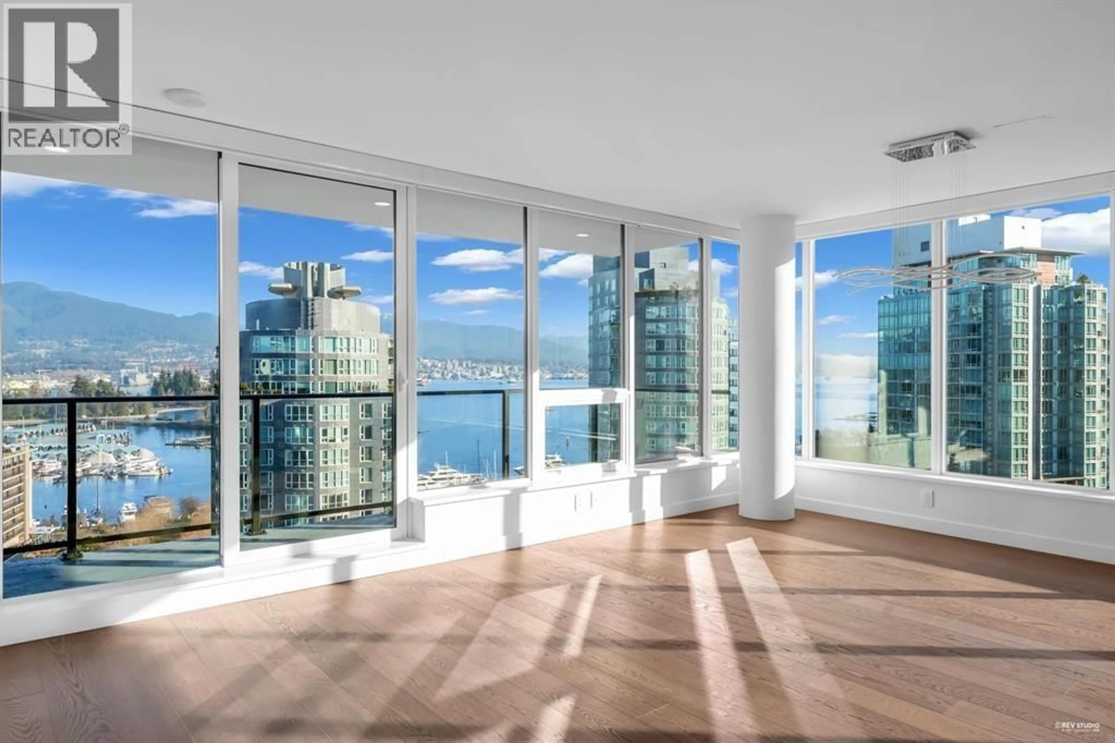 Indoor foyer for 1602 - 620 CARDERO STREET, Vancouver British Columbia V6G0C7