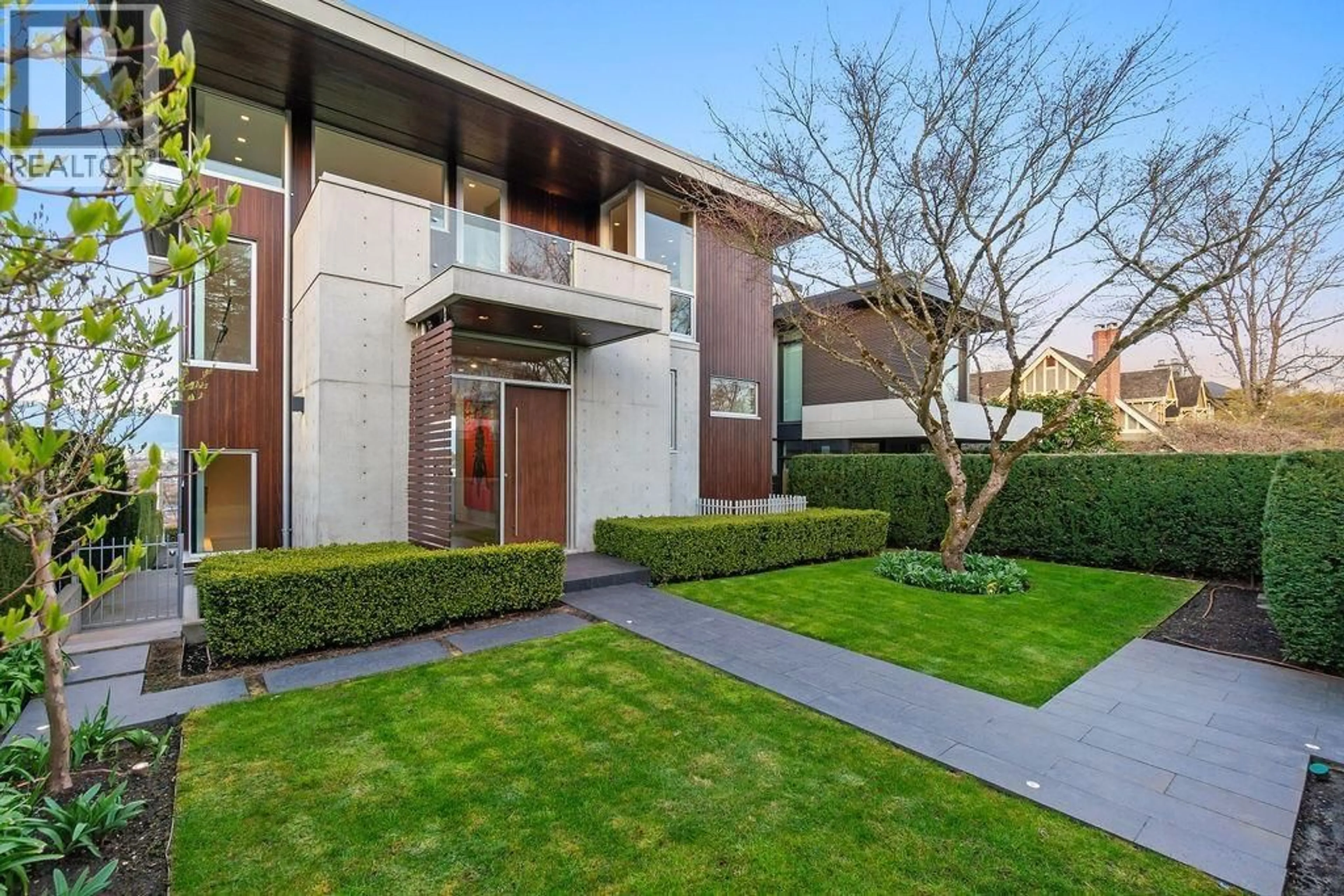 Unknown for 2705 30TH AVENUE, Vancouver British Columbia V6L1Y8