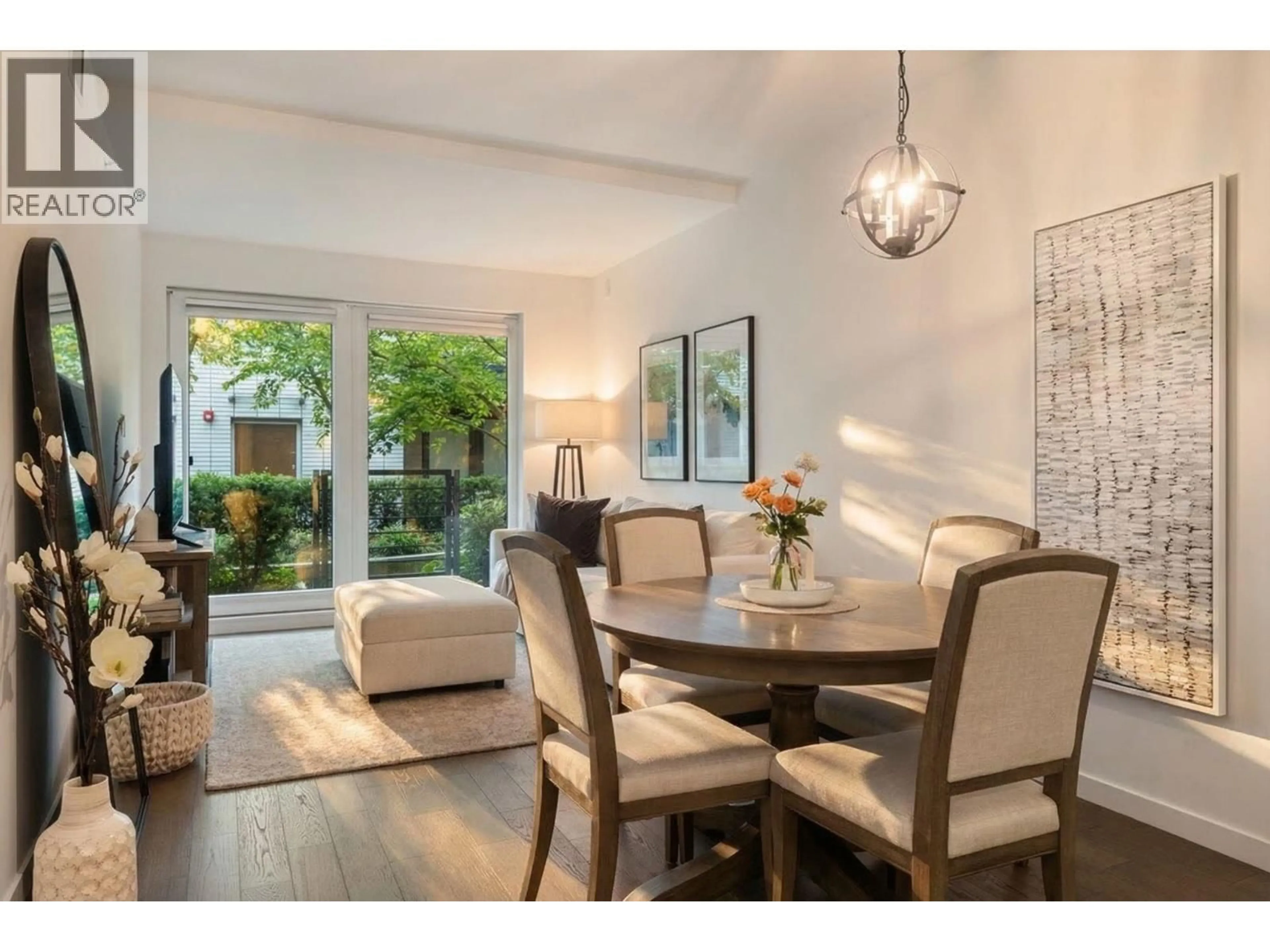 Dining room, wood/laminate floor for 105 - 5383 CAMBIE STREET, Vancouver British Columbia V5Z2Z9