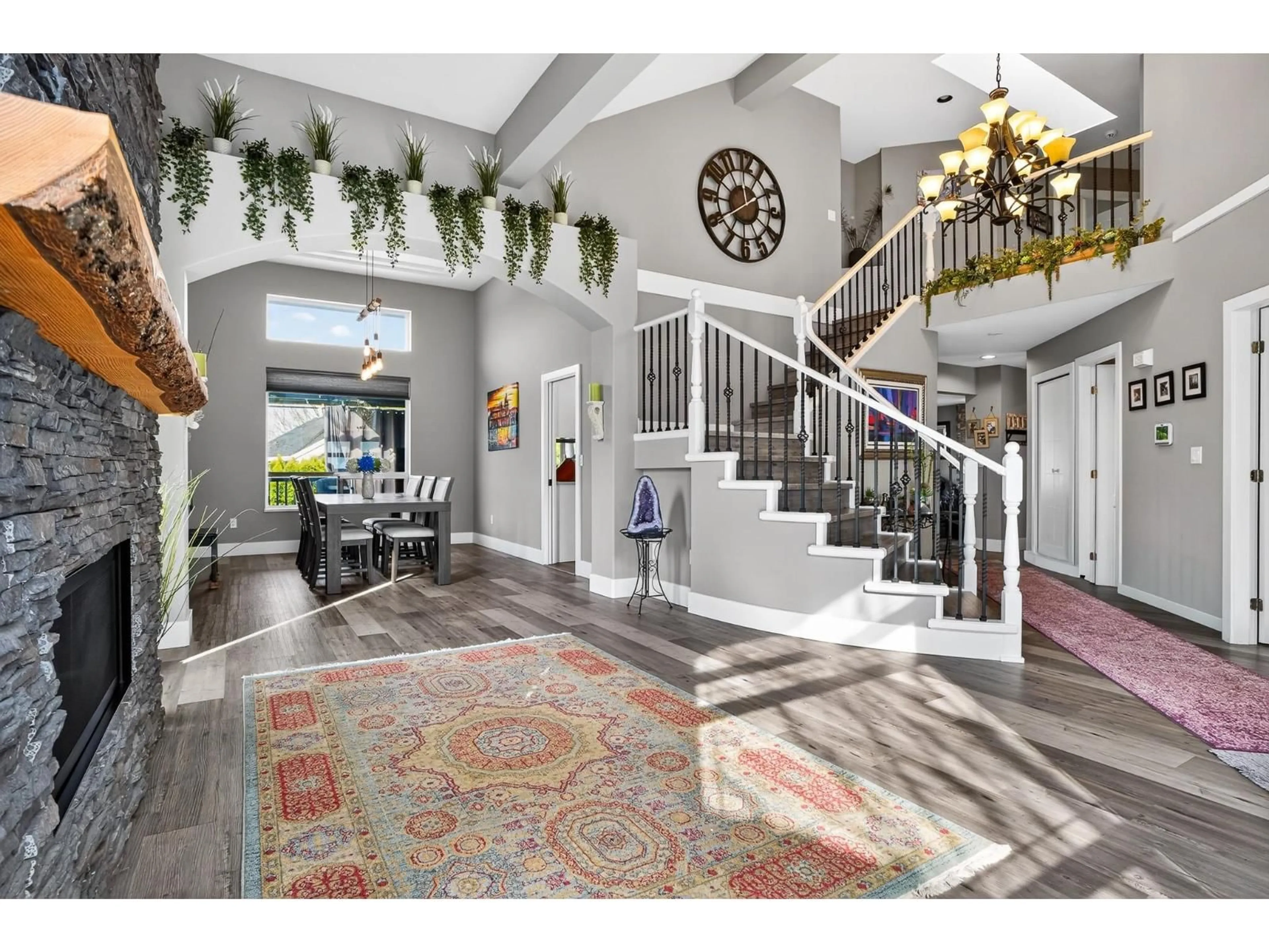 Indoor entryway for 8277 153B STREET, Surrey British Columbia V3S8K6