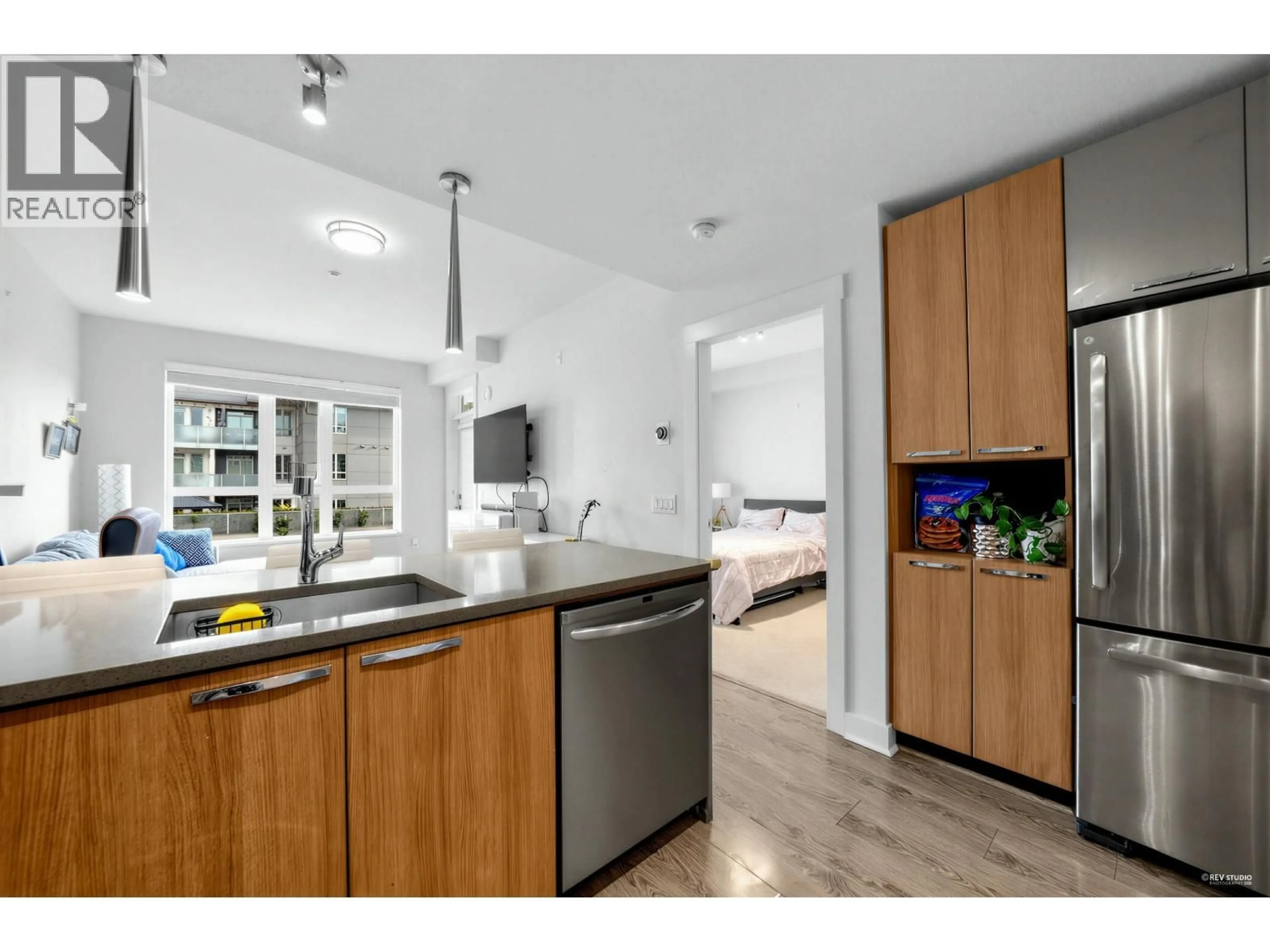 Open concept kitchen, unknown for 307 - 733 14 STREET, North Vancouver British Columbia V7M0C6