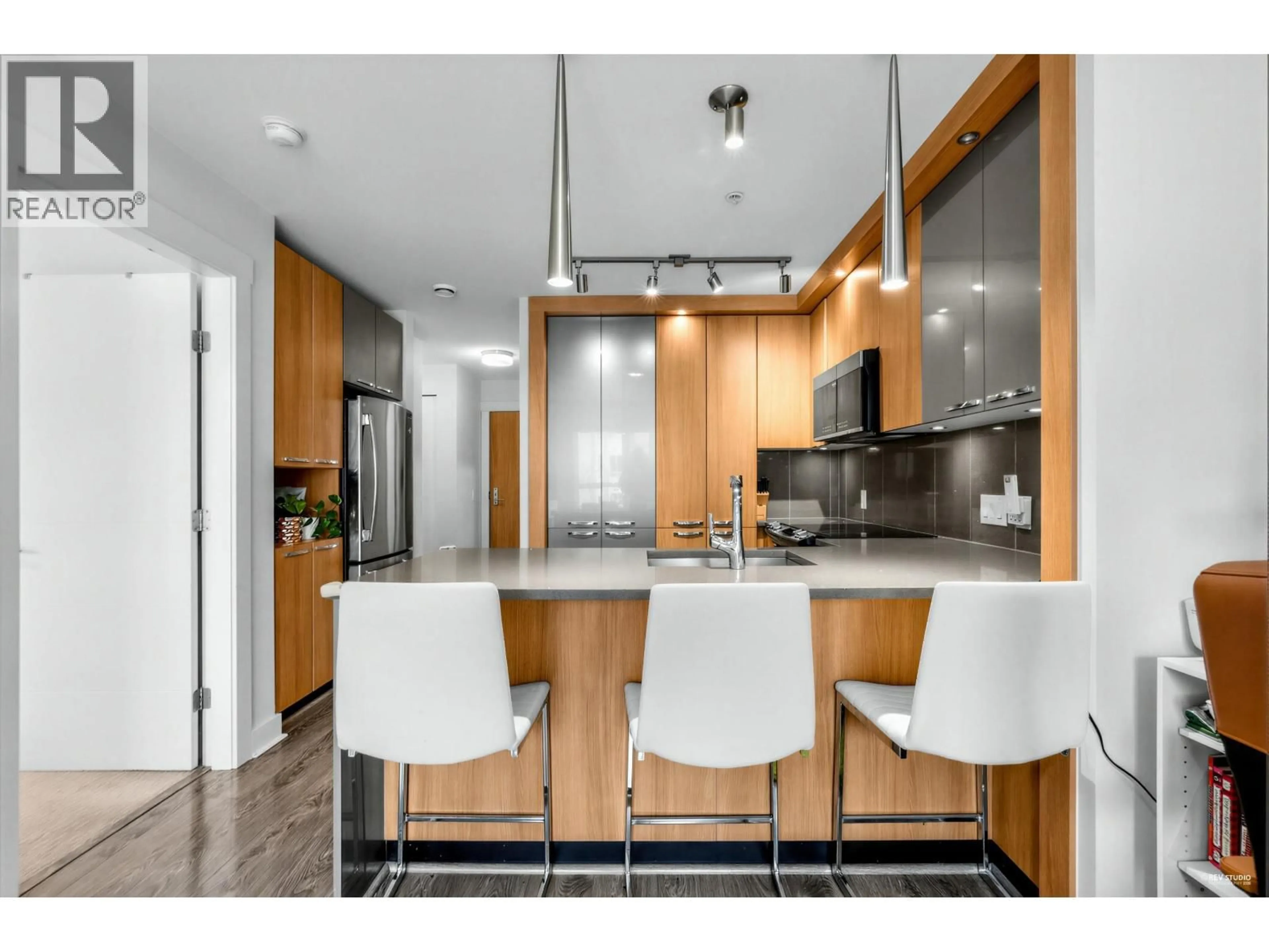 Open concept kitchen, unknown for 307 - 733 14 STREET, North Vancouver British Columbia V7M0C6