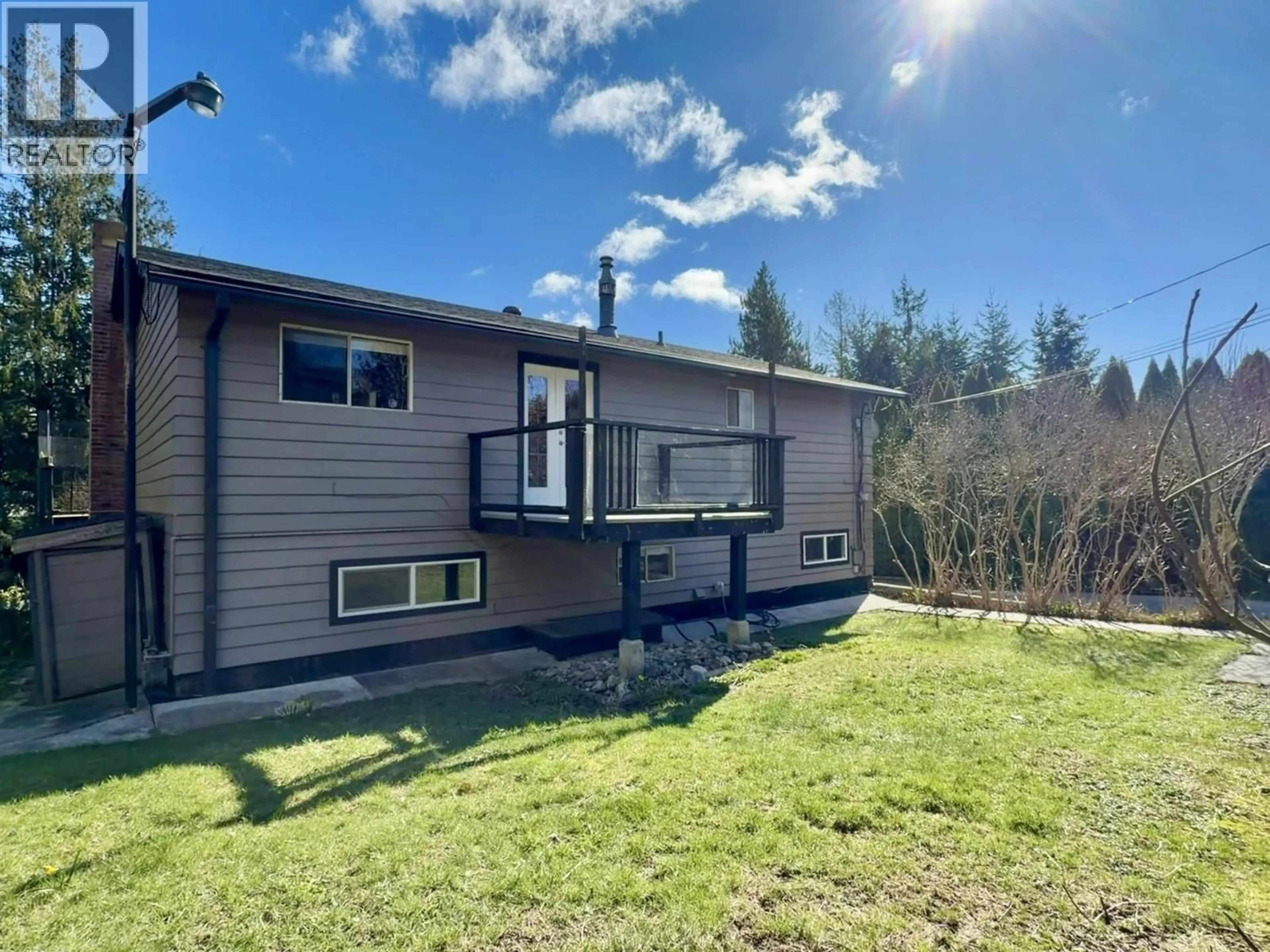A pic from outside/outdoor area/front of a property/back of a property/a pic from drone, unknown for 682 CRUCIL ROAD, Gibsons British Columbia V0N1V9