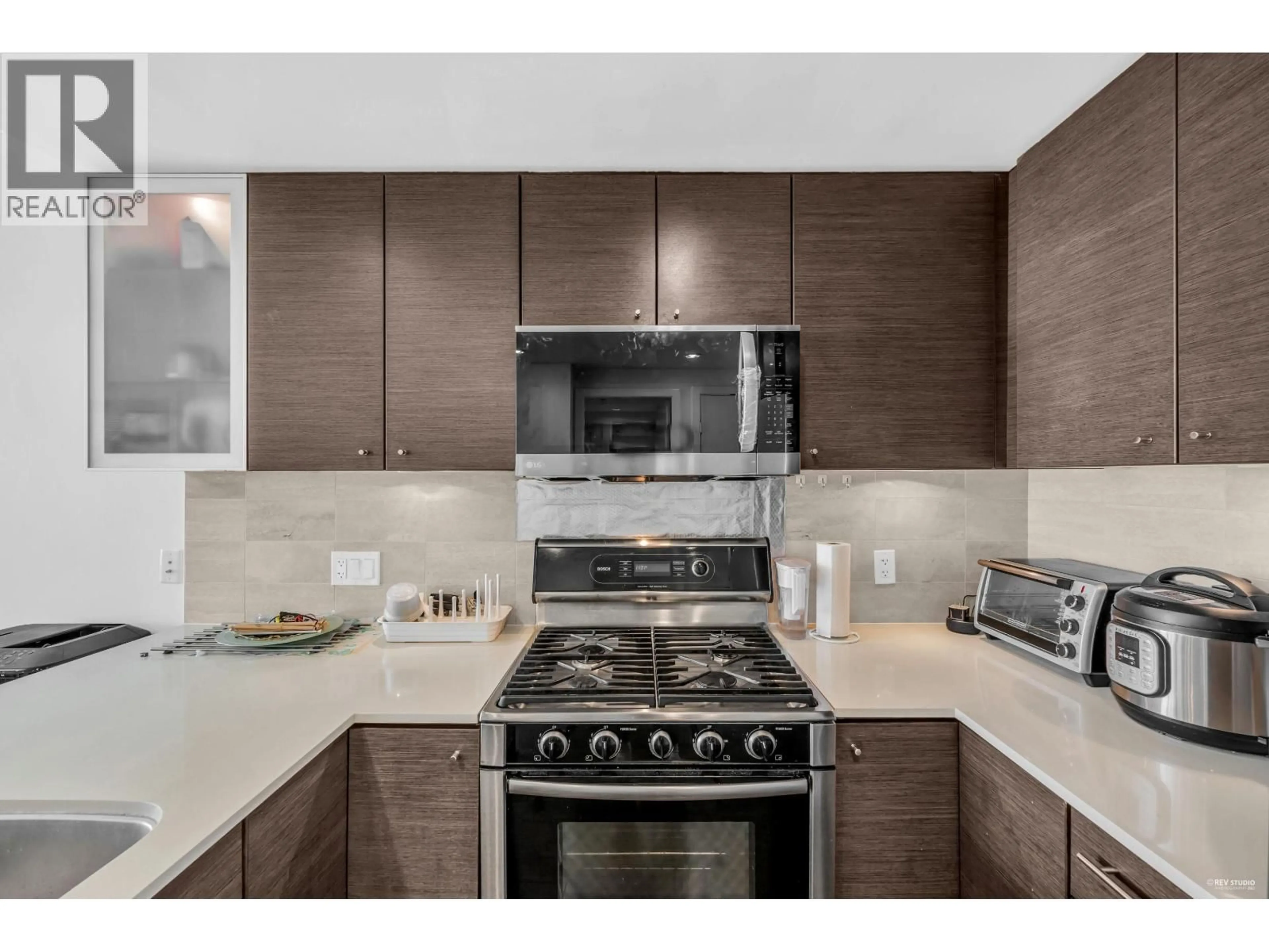 Standard kitchen, unknown for 1009 - 7373 WESTMINSTER HIGHWAY, Richmond British Columbia V6X0B5