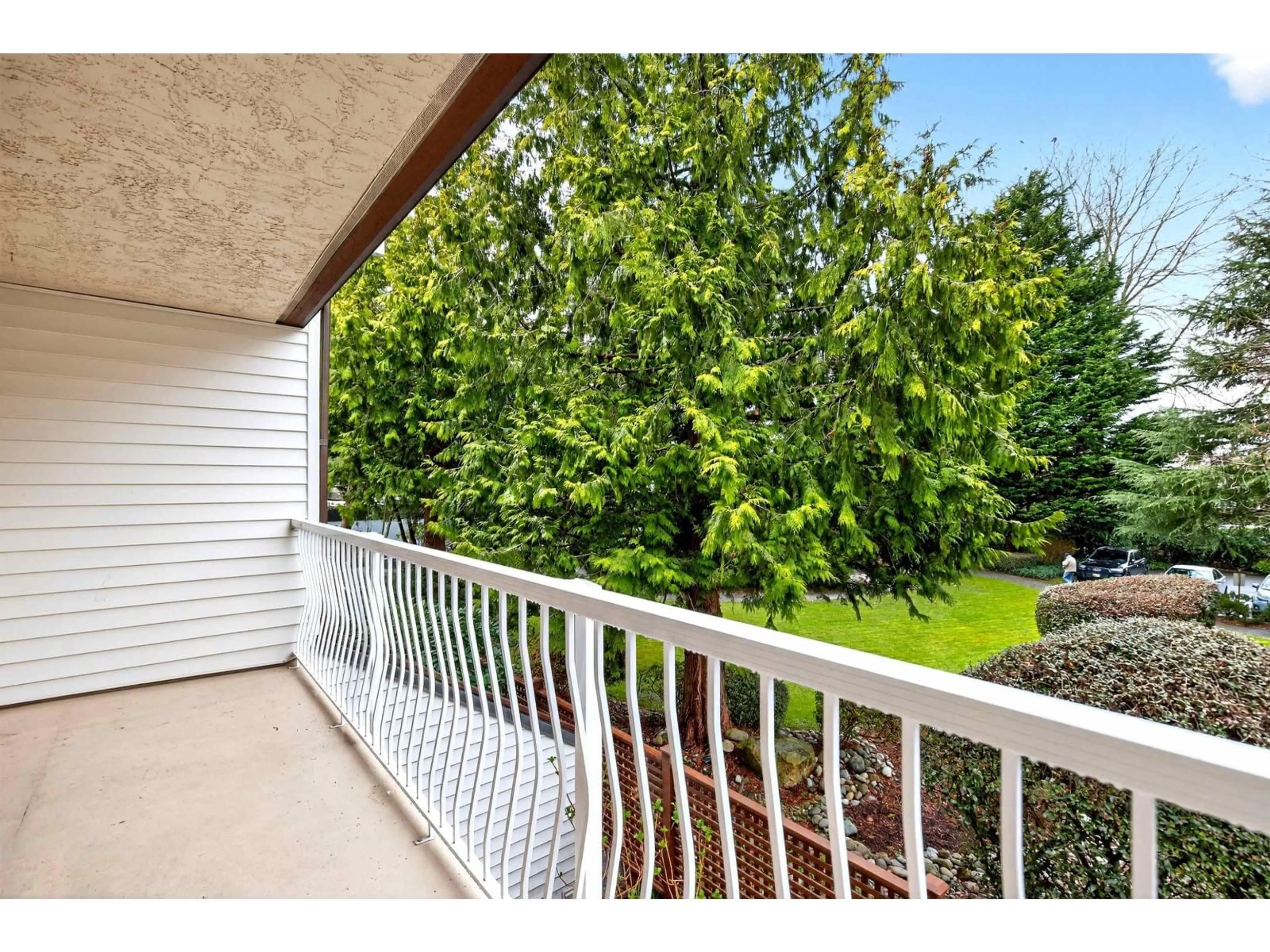 Unknown for 203 - 12890 17 AVENUE, Surrey British Columbia V4A1T5