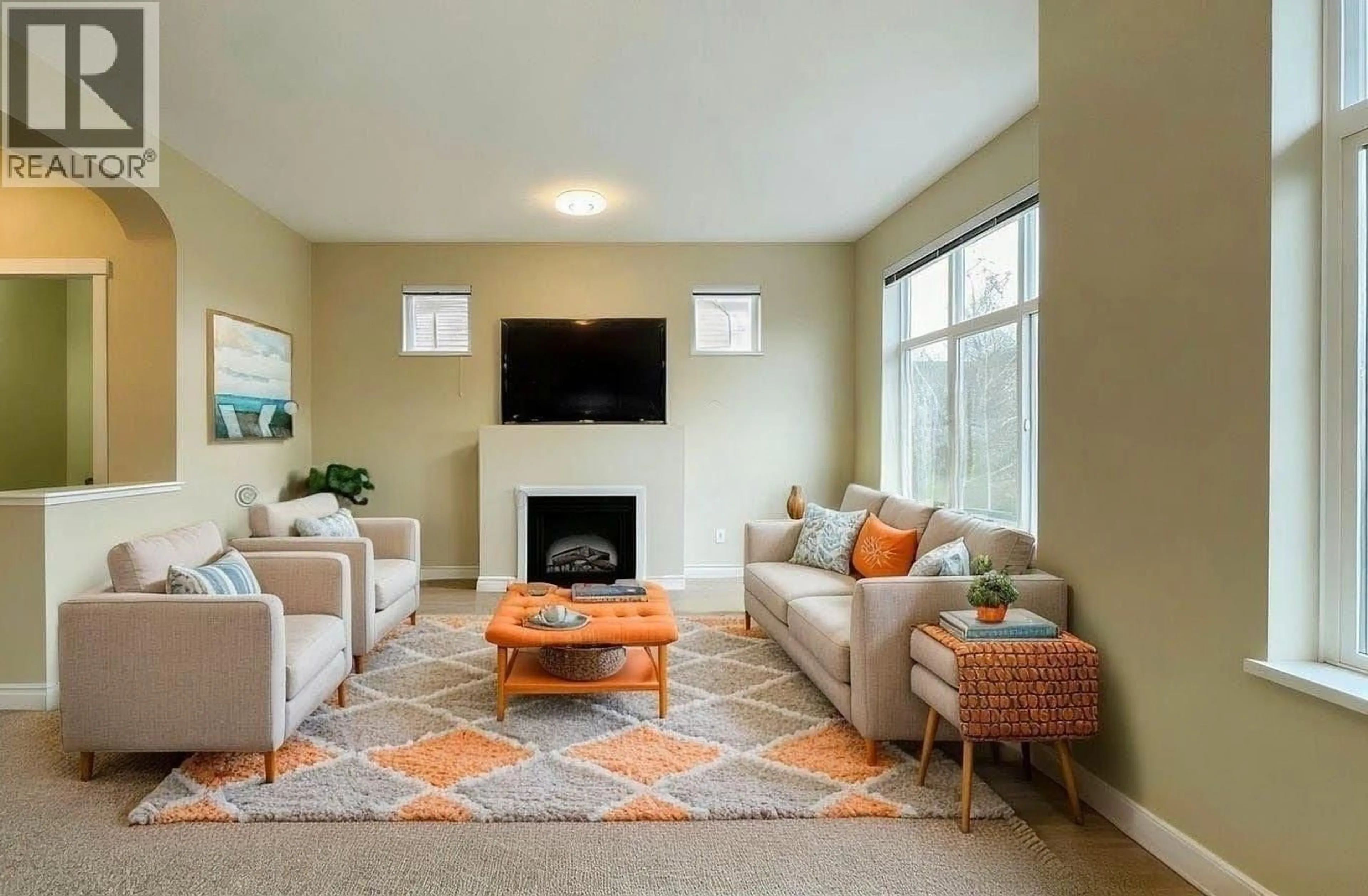 Living room with furniture, carpet floor for 22 - 7288 HEATHER STREET, Richmond British Columbia V6Y4L4