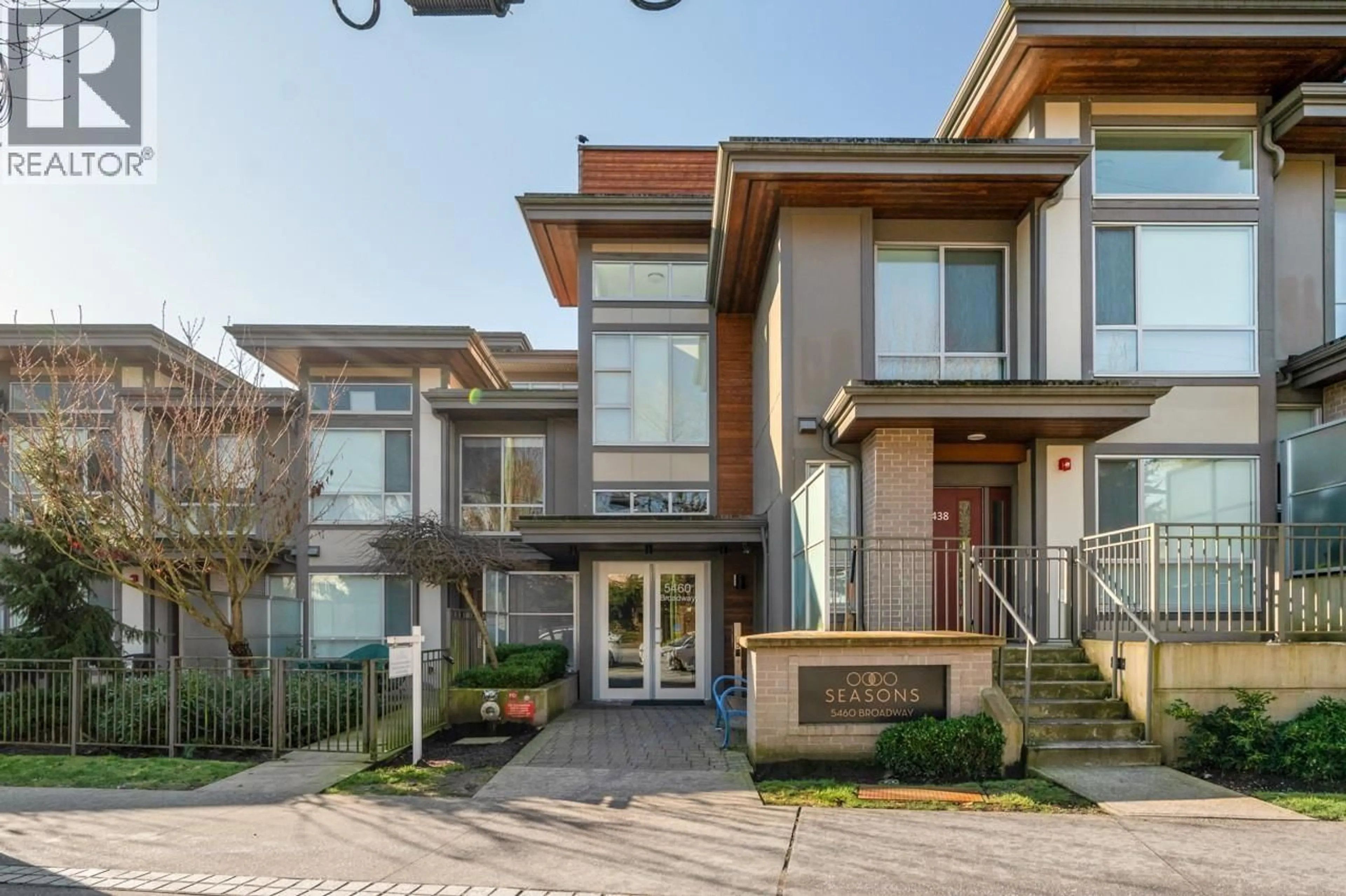 Unknown for 215 - 5460 BROADWAY, Burnaby British Columbia V5B0B4