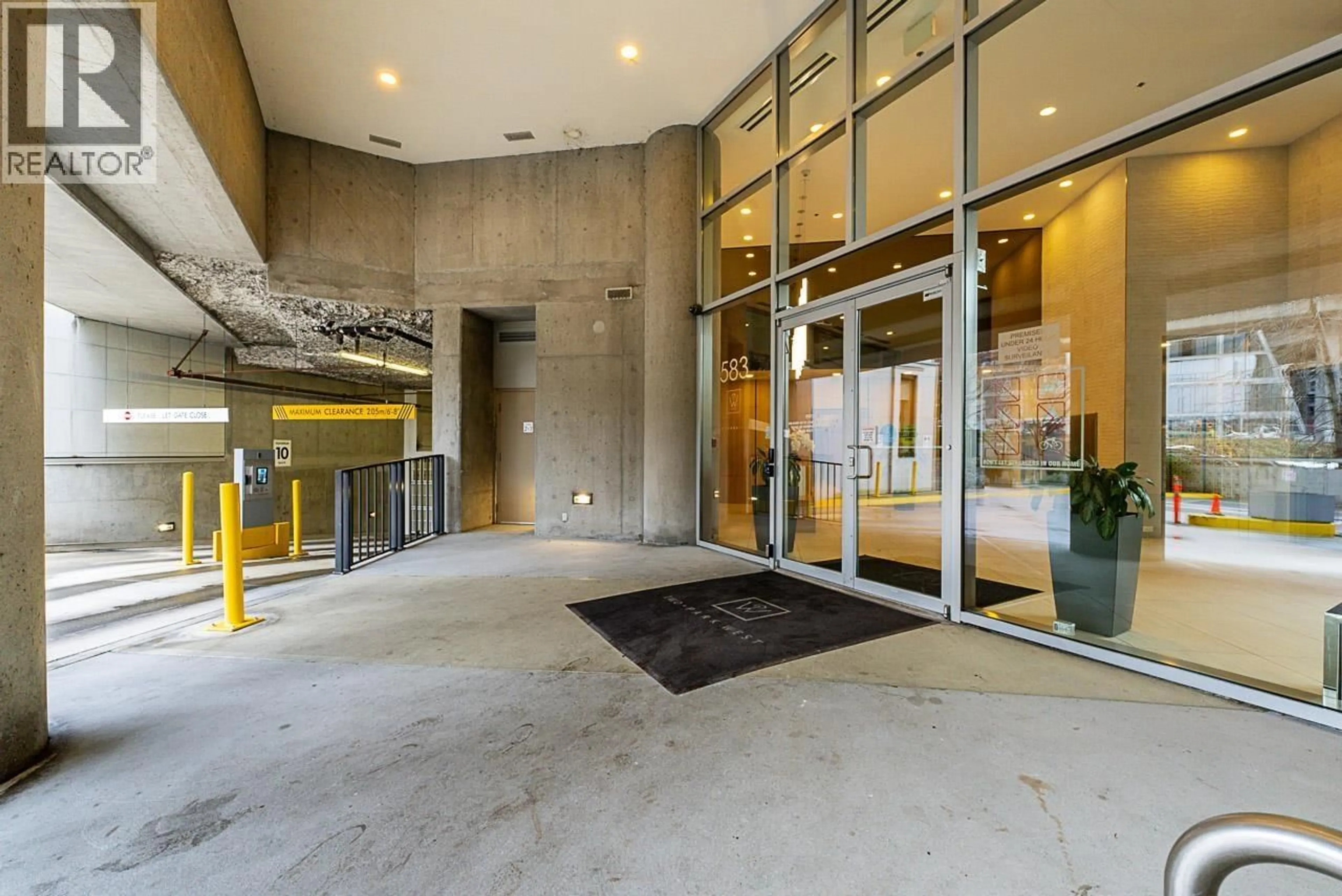 Indoor foyer for 301 - 583 BEACH CRESCENT, Vancouver British Columbia V6Z3E6