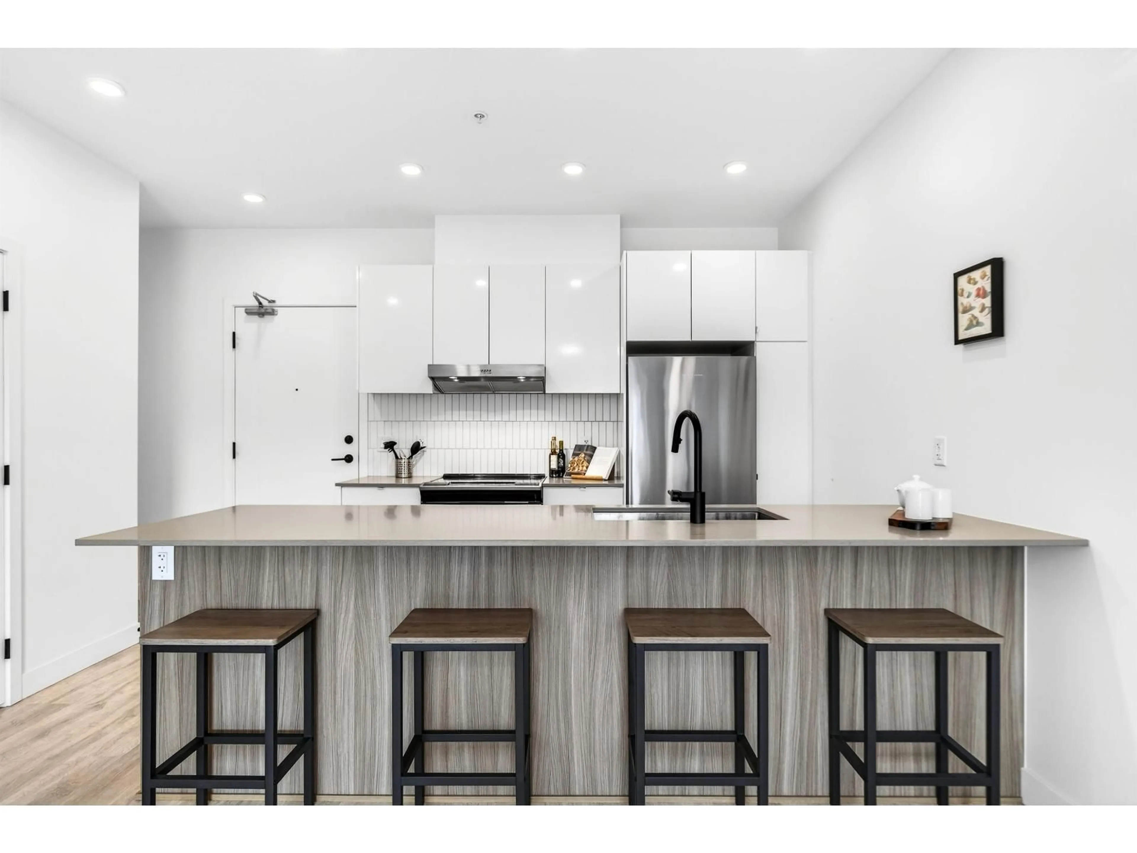Open concept kitchen, unknown for 608 - 32838 LANDEAU PLACE, Abbotsford British Columbia V2S0M6