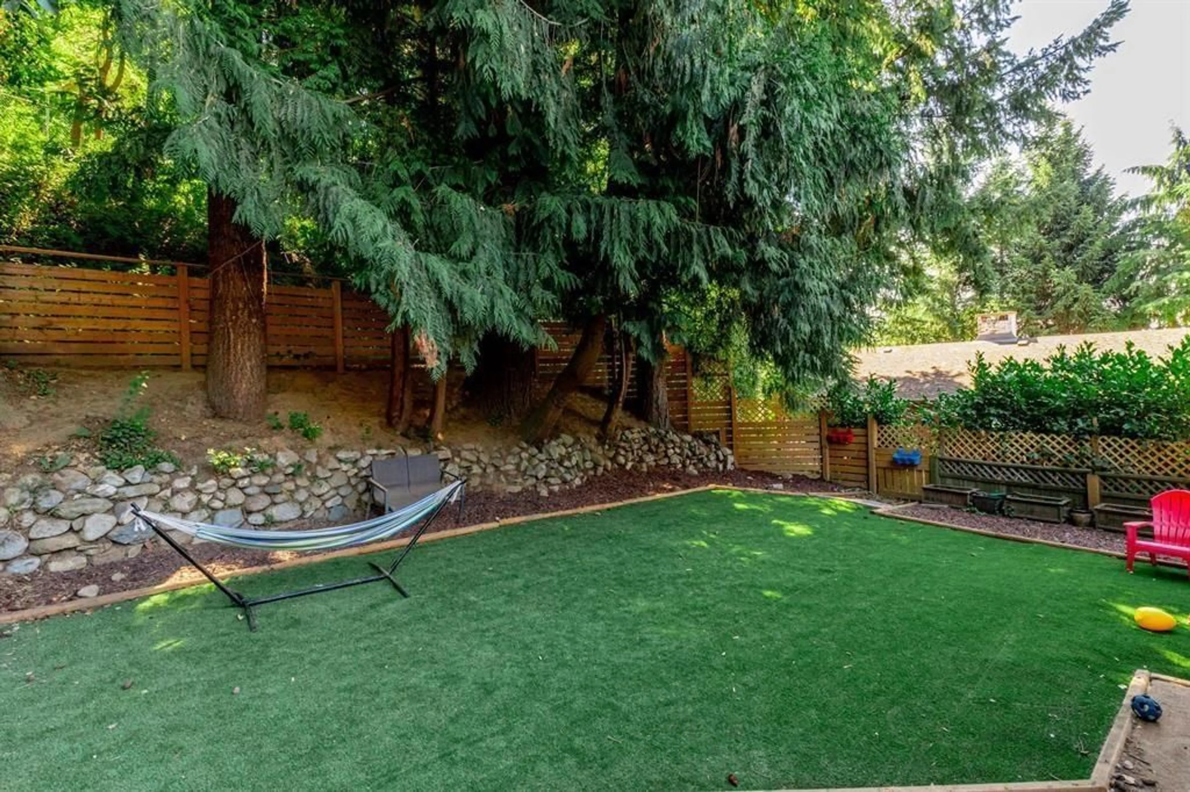 Patio, unknown for 33186 3RD AVENUE, Mission British Columbia V2V1N9