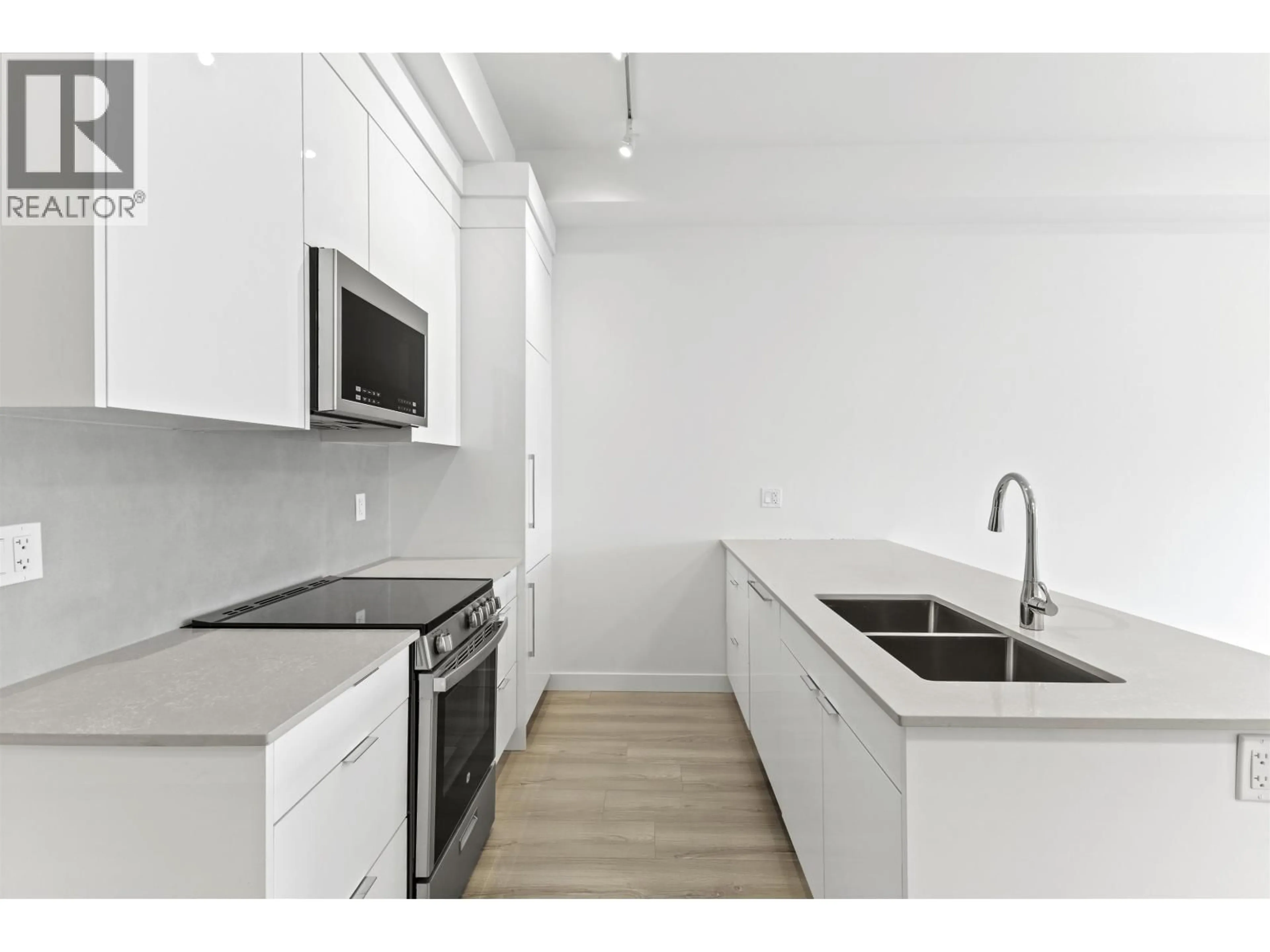 Standard kitchen, unknown for 510 - 11913 BURNETT STREET, Maple Ridge British Columbia V2X4N1