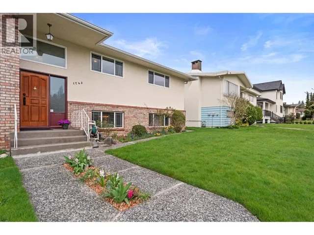 1743 TARALAWN COURT, Burnaby 3