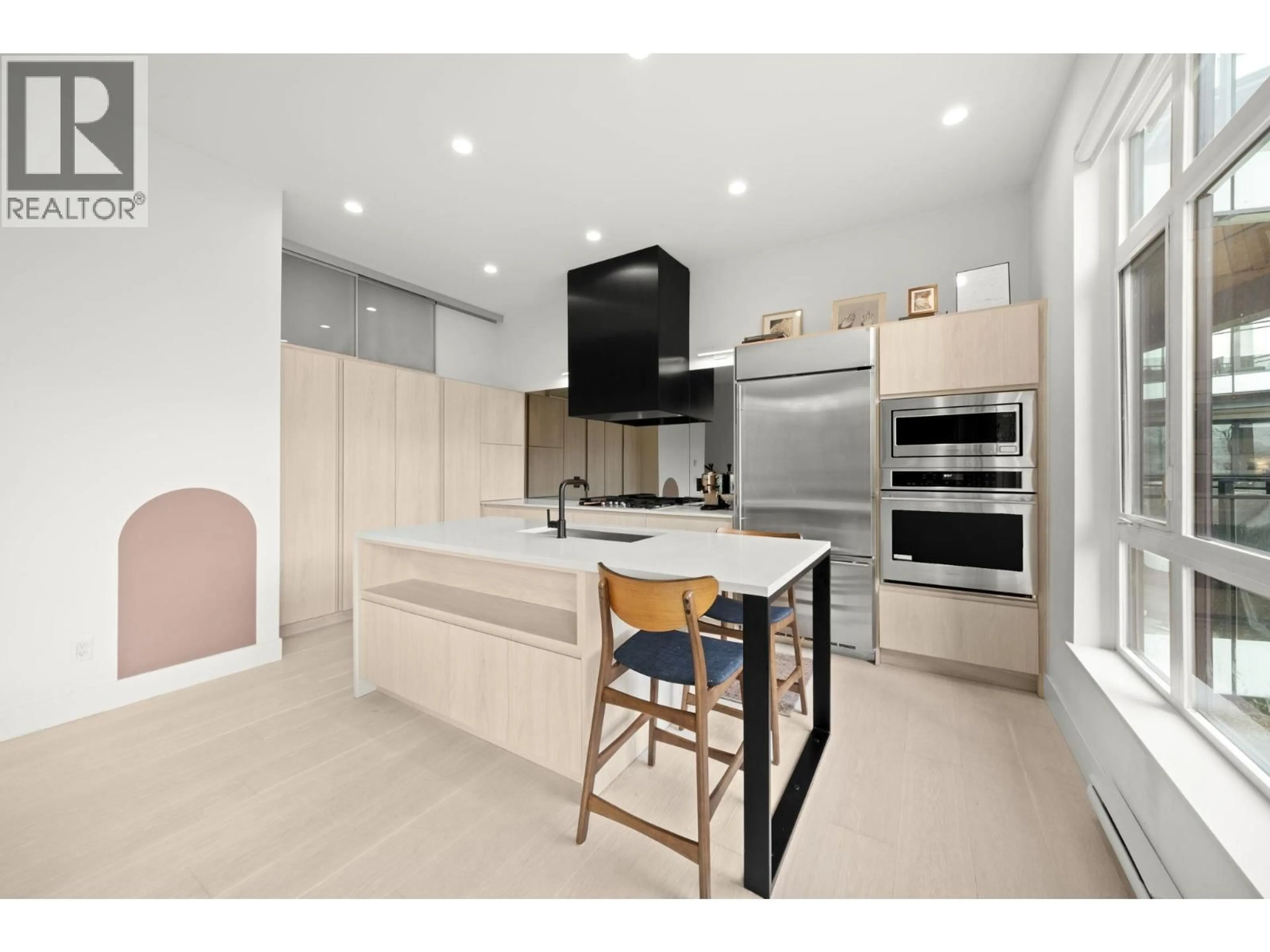 Contemporary kitchen, unknown for 211 - 300 SALTER STREET, New Westminster British Columbia V3M0L9