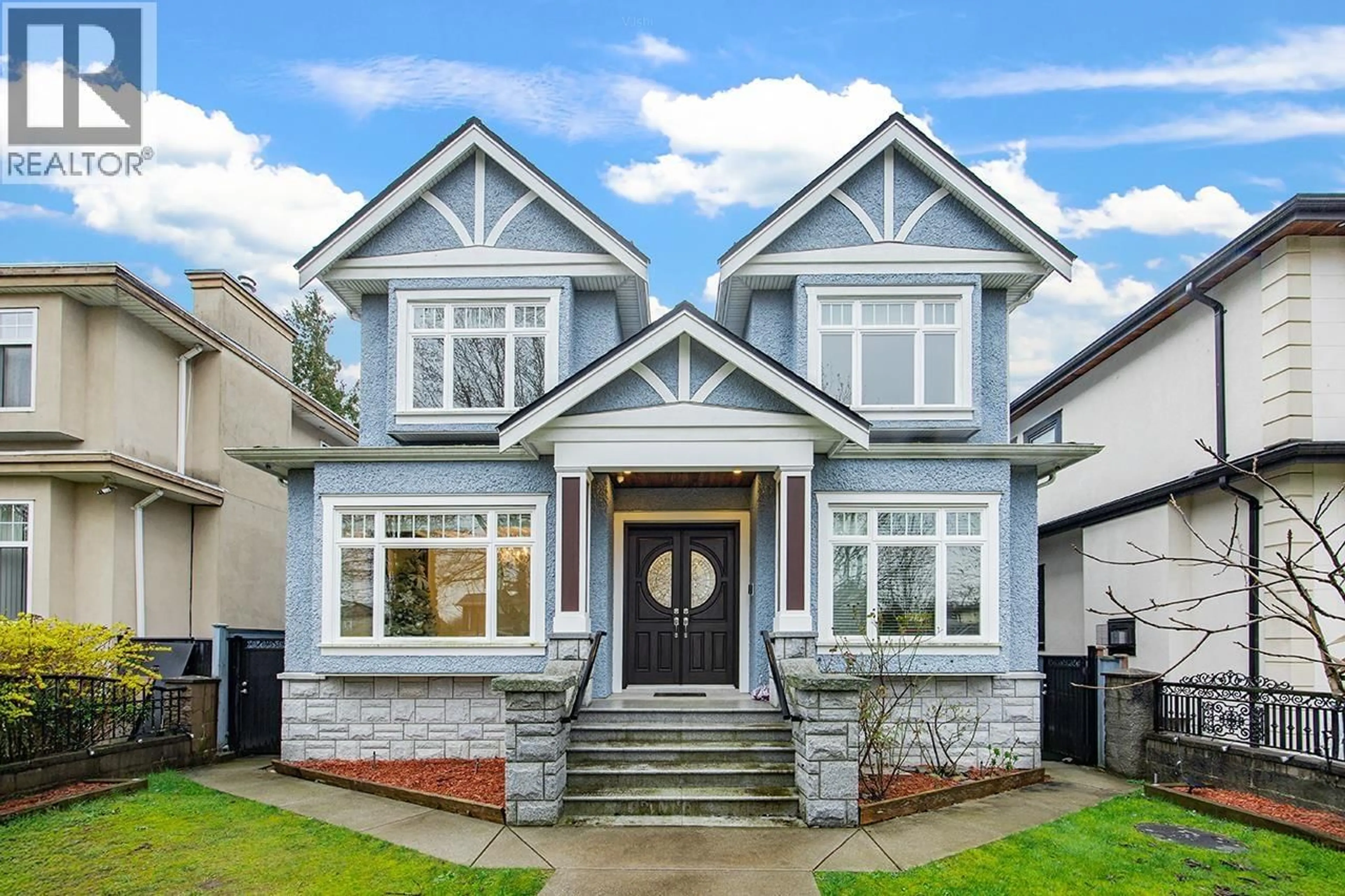 Home with vinyl exterior material, street for 6830 VIVIAN STREET, Vancouver British Columbia V5S2T6