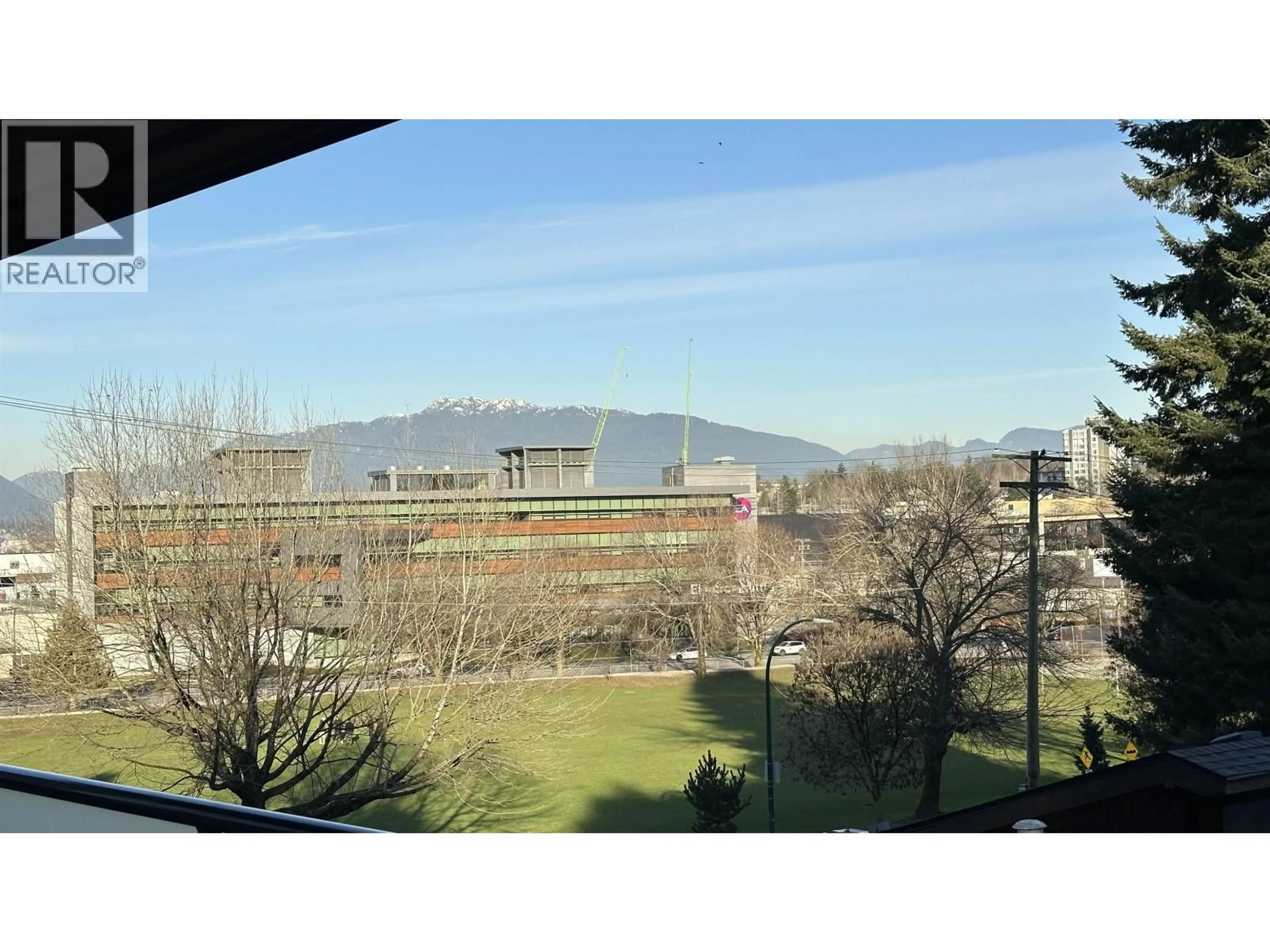 A pic from outside/outdoor area/front of a property/back of a property/a pic from drone, unknown for 209 - 930 7TH AVENUE, Vancouver British Columbia V5T1P6