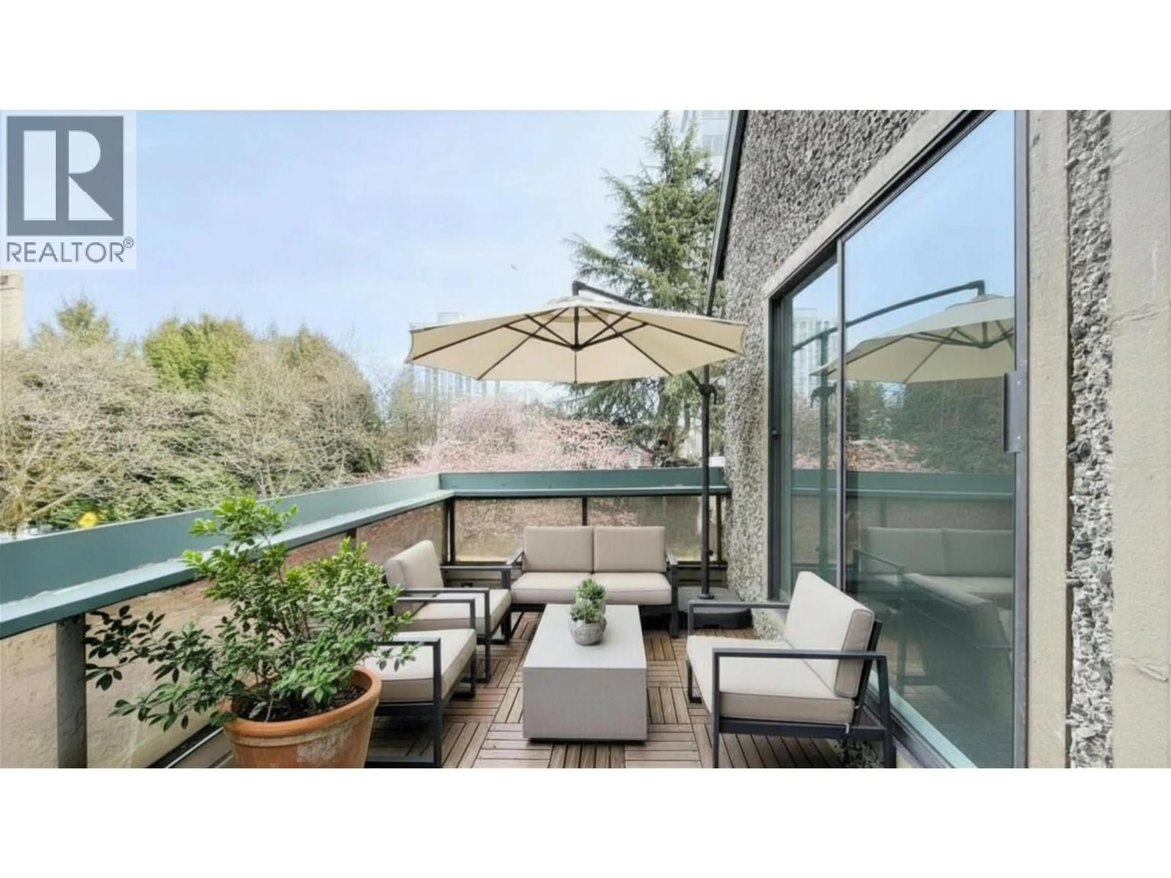 Patio, water/lake/river/ocean view for 309 - 1500 PENDRELL STREET, Vancouver British Columbia V6G3A5