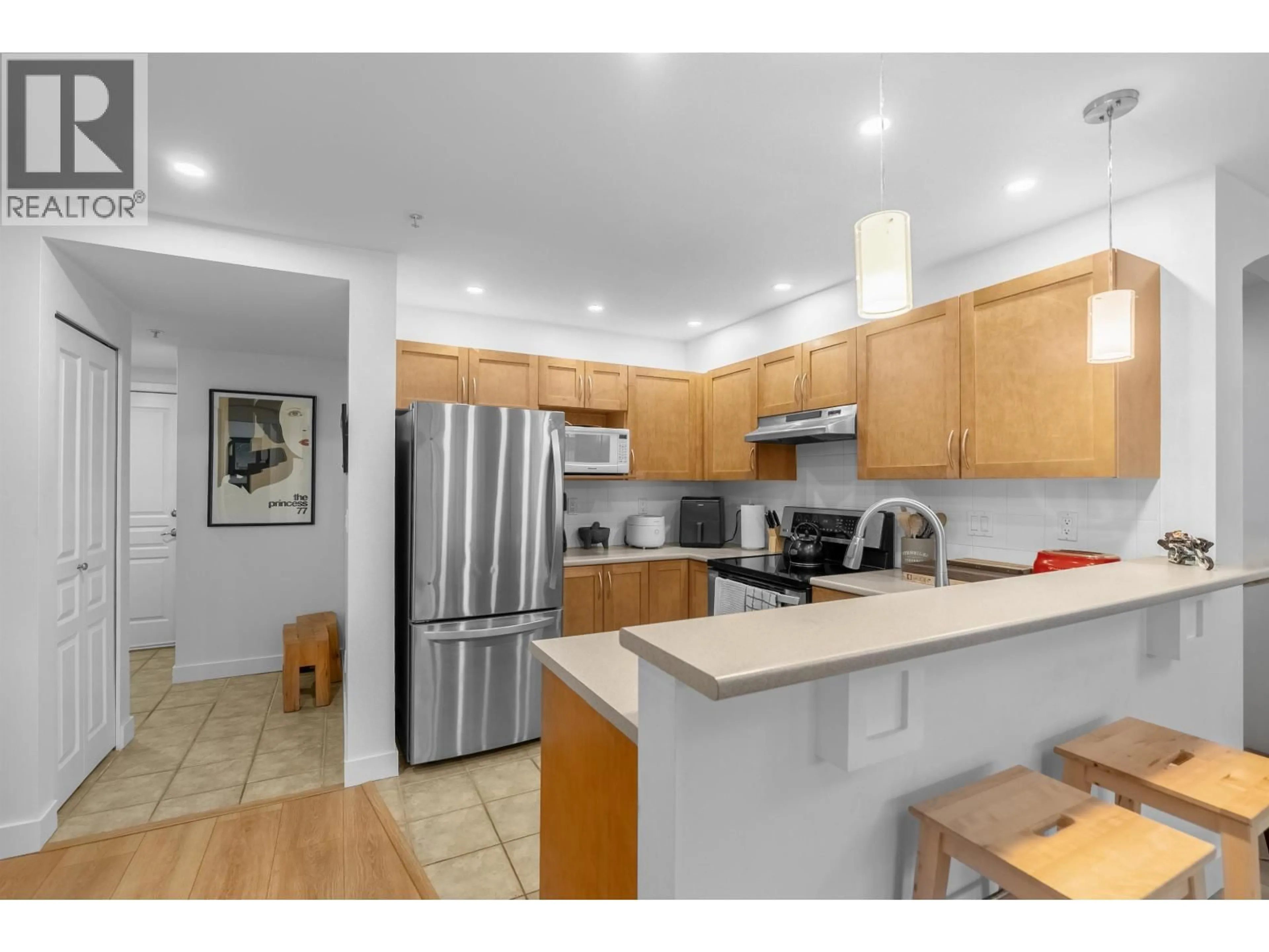 Unknown for 302 - 333 1ST STREET, North Vancouver British Columbia V7L4W9