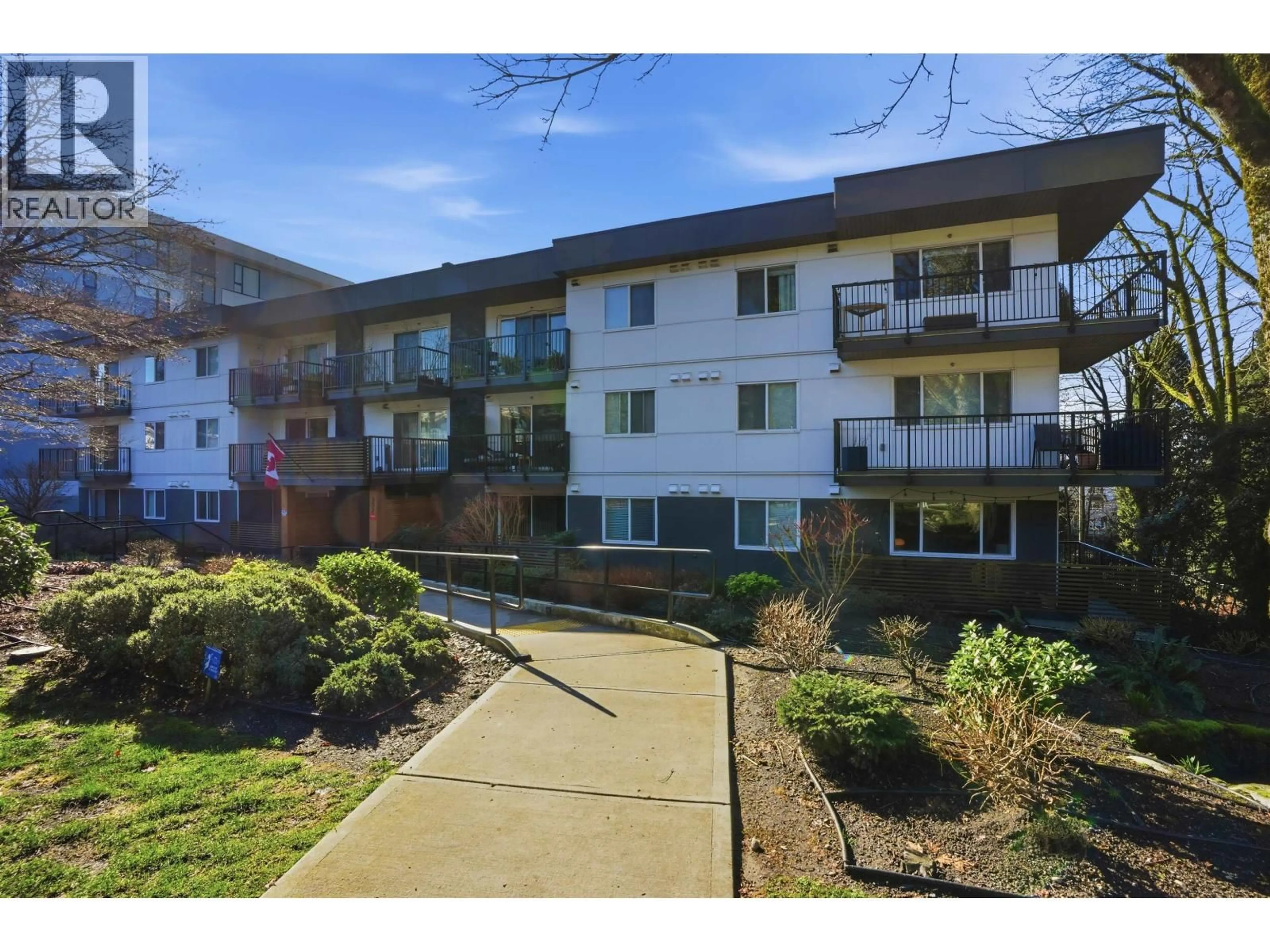 A pic from outside/outdoor area/front of a property/back of a property/a pic from drone, unknown for 303 - 357 2ND STREET, North Vancouver British Columbia V7L1C6