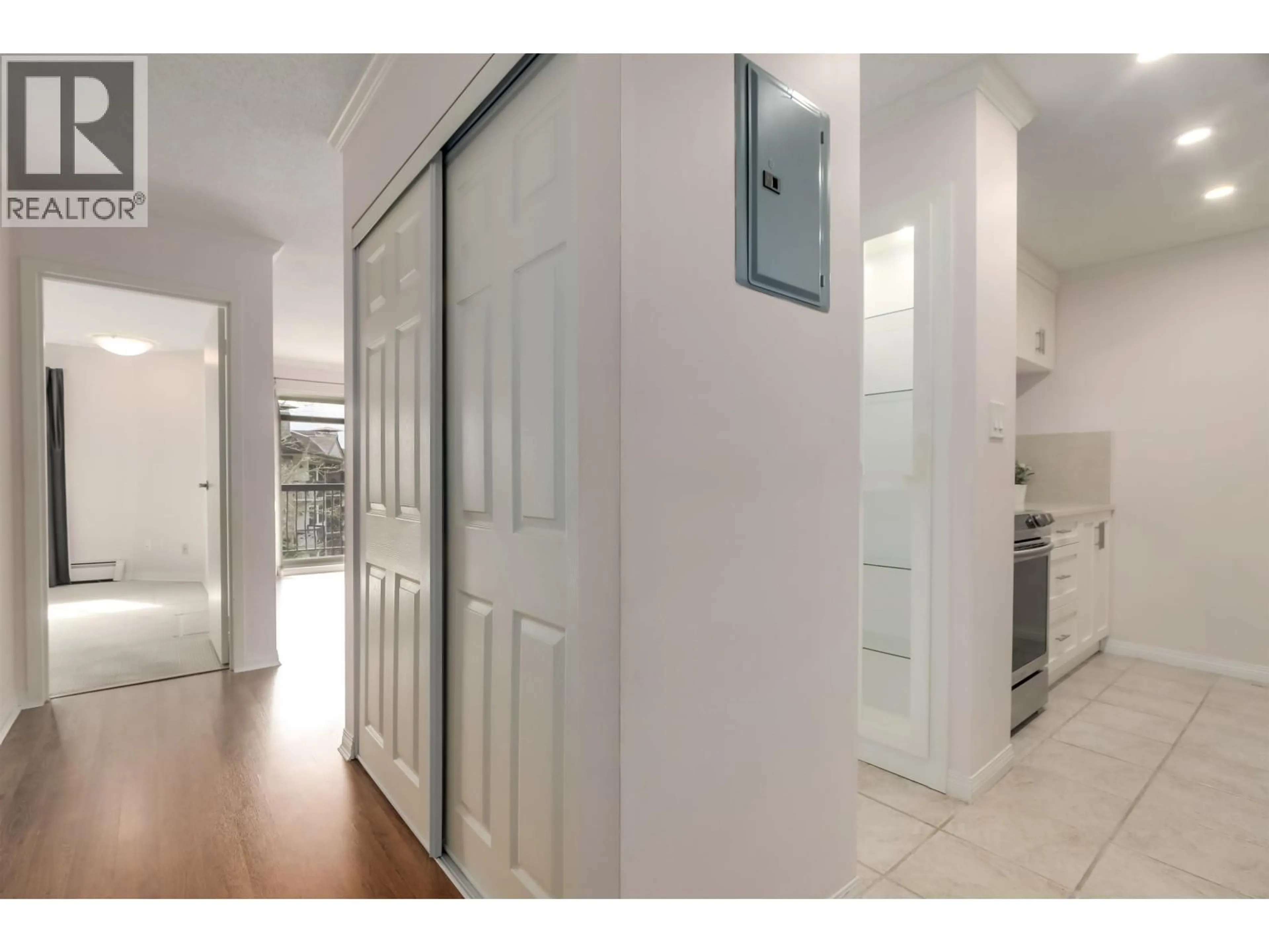 Indoor entryway for 306 - 10220 RYAN ROAD, Richmond British Columbia V7A4R1