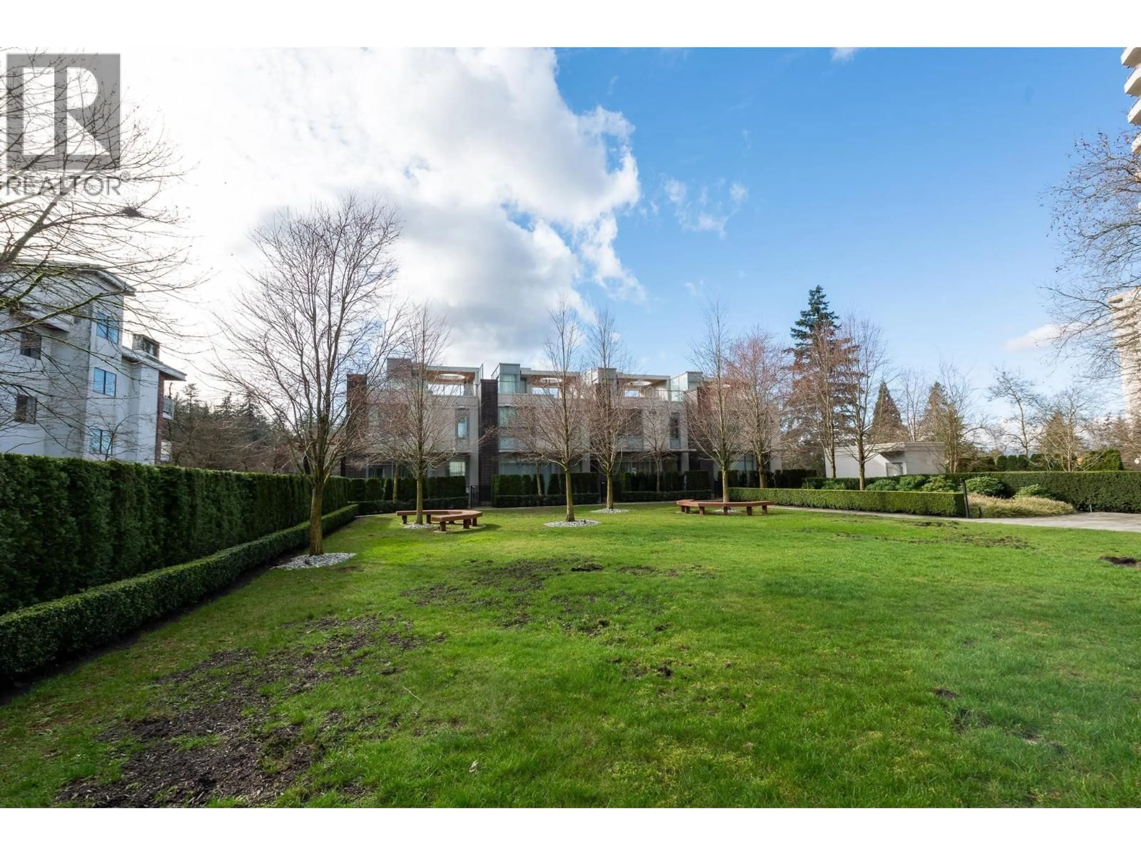 A pic from outside/outdoor area/front of a property/back of a property/a pic from drone, forest/trees view for 5822 PATTERSON AVENUE, Burnaby British Columbia V5H0G4