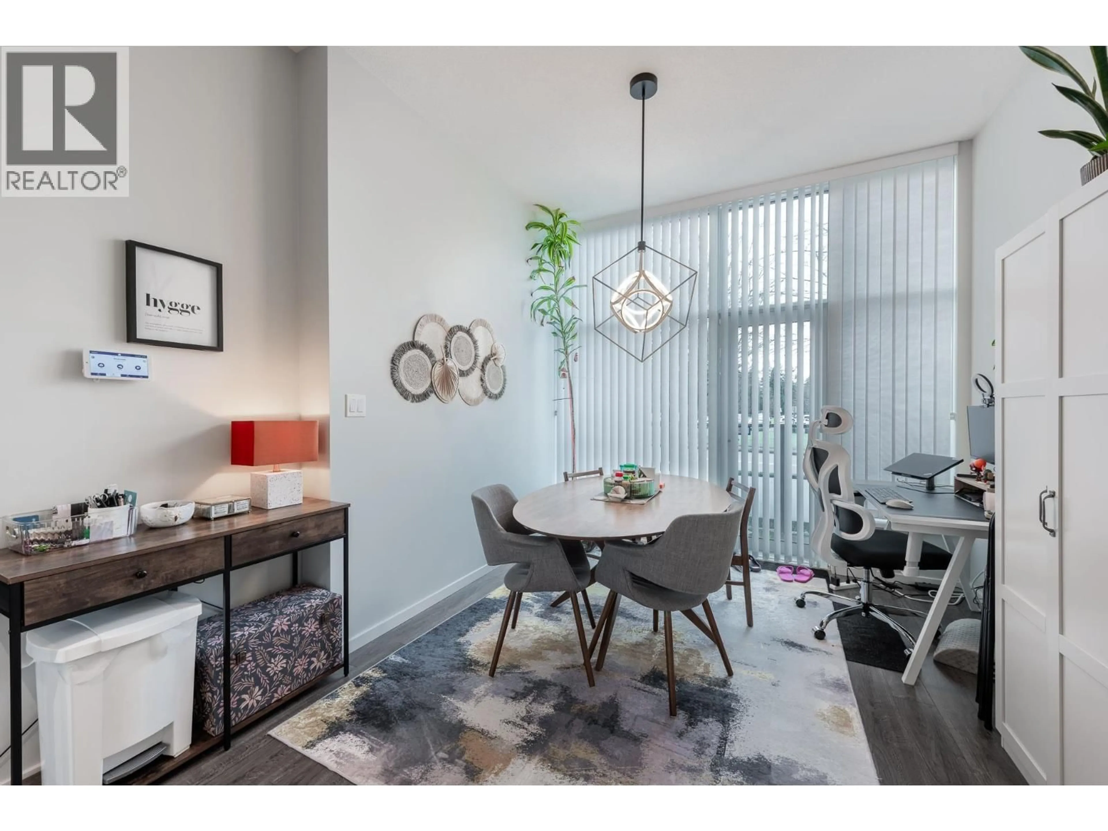 Dining room, unknown for 5822 PATTERSON AVENUE, Burnaby British Columbia V5H0G4