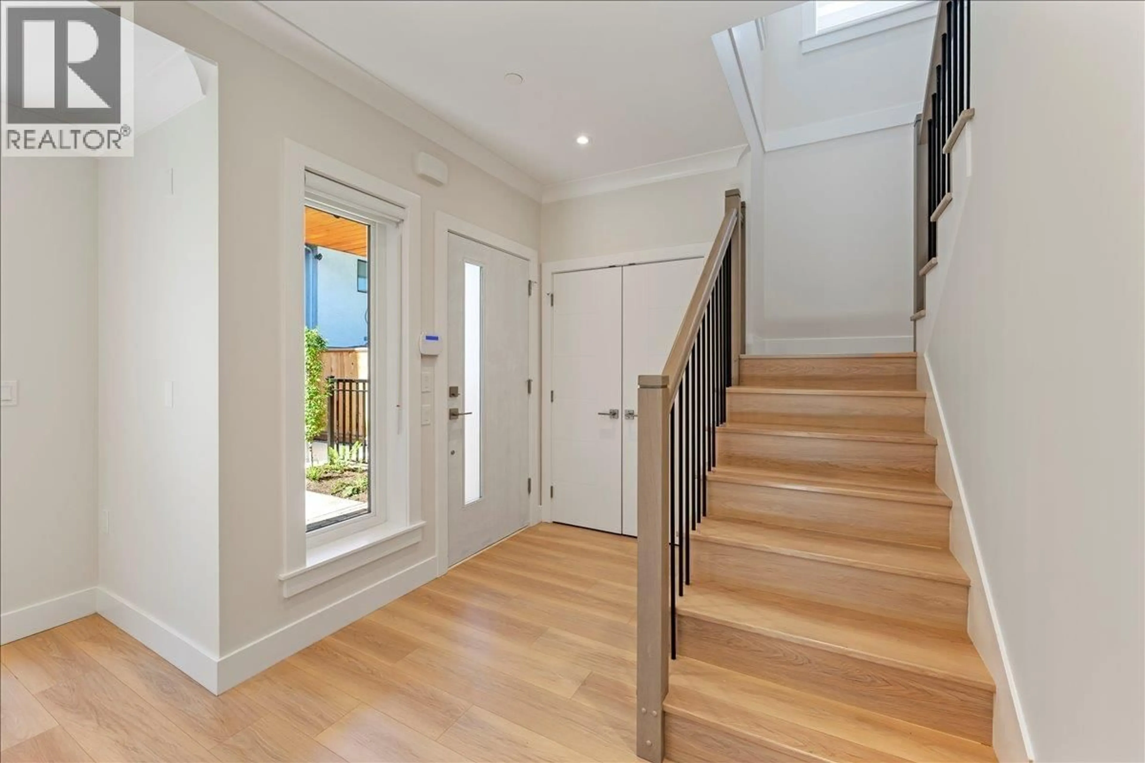 Indoor entryway for 4852 SLOCAN STREET, Vancouver British Columbia V5R2A3