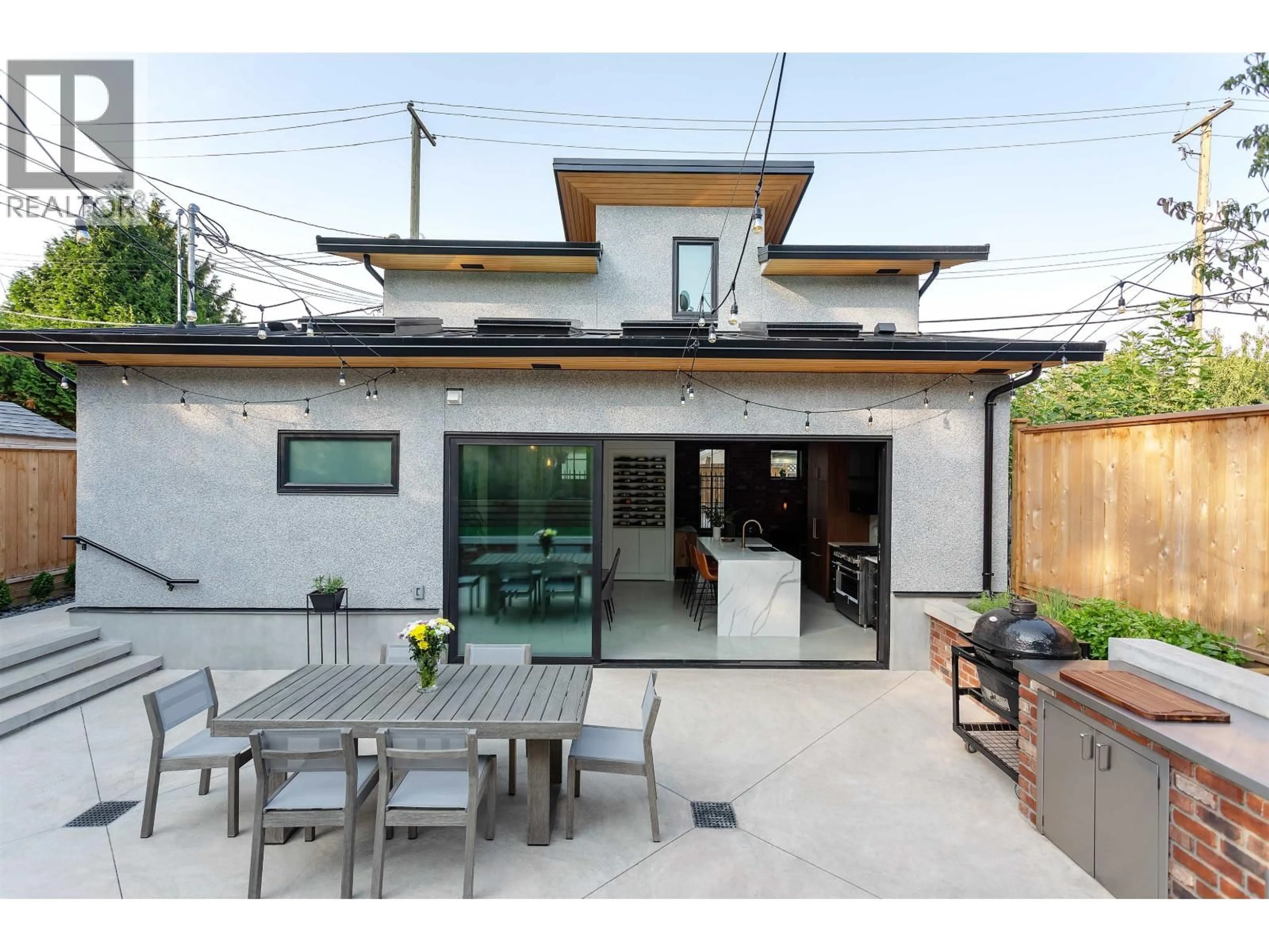 Patio, street for 2161 20TH AVENUE, Vancouver British Columbia V5N2L5