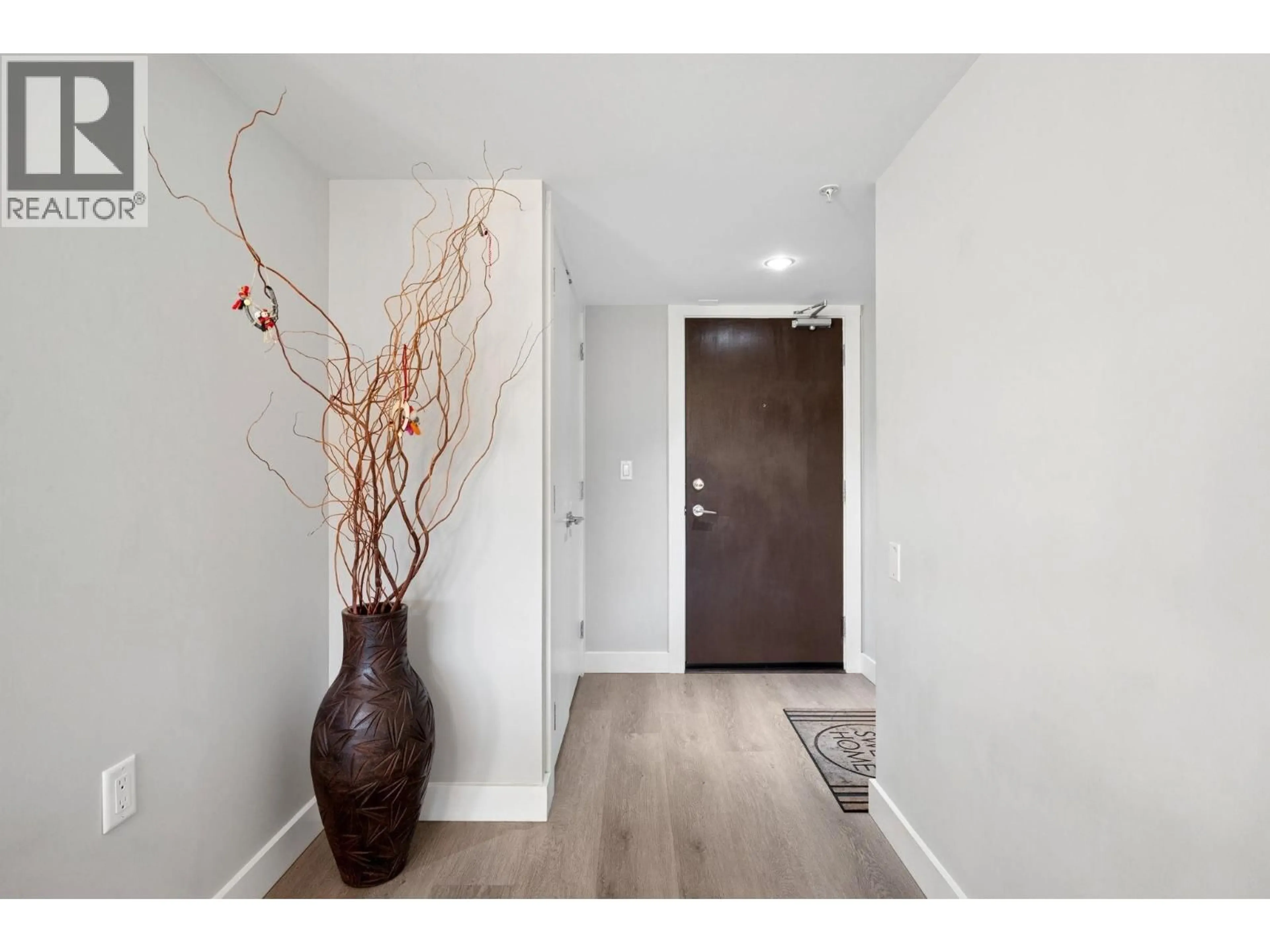 Indoor entryway for 308 - 160 3RD STREET, North Vancouver British Columbia V7M0A9