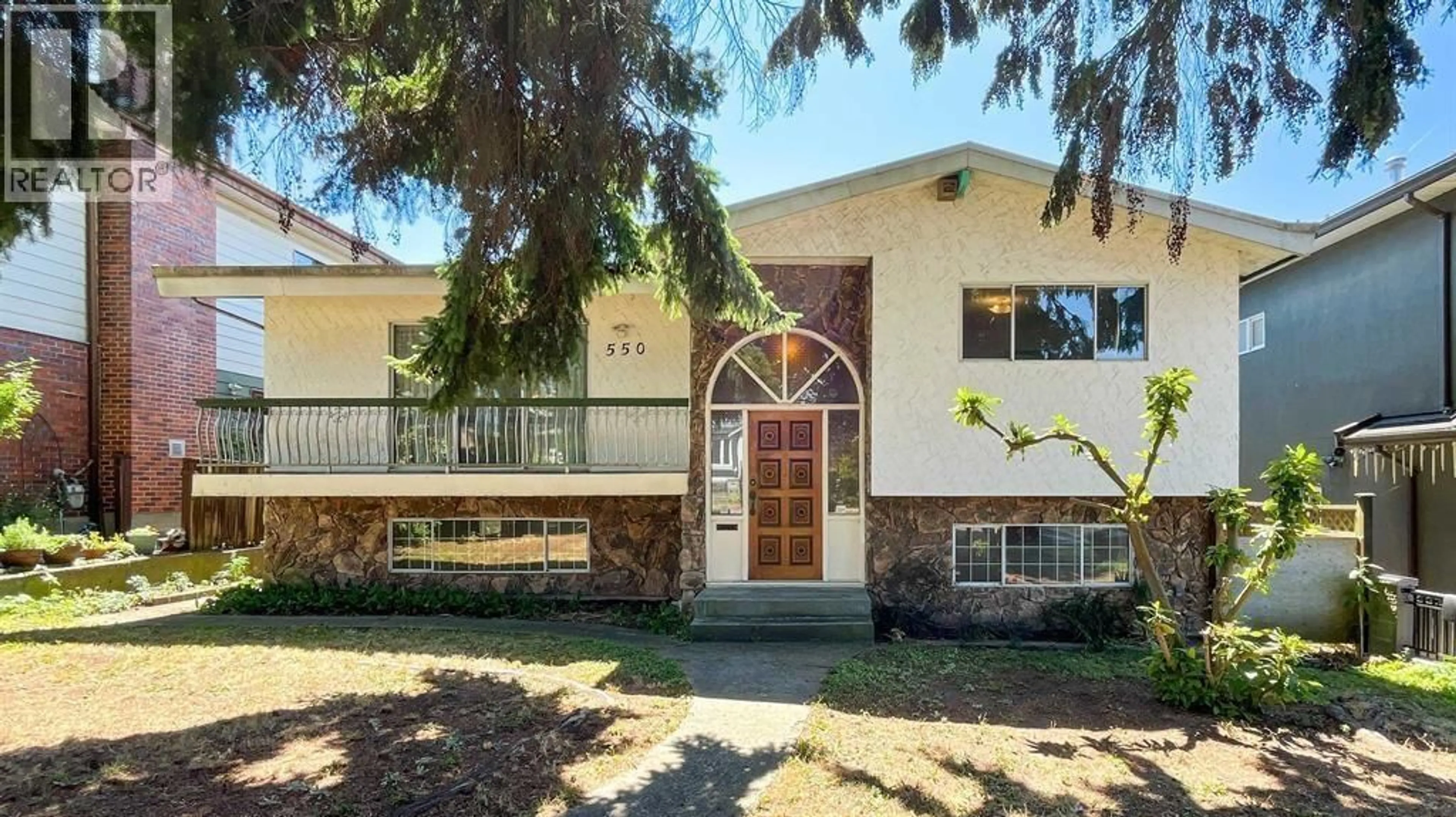 Home with brick exterior material, street for 550 55TH AVENUE, Vancouver British Columbia V5X1N5