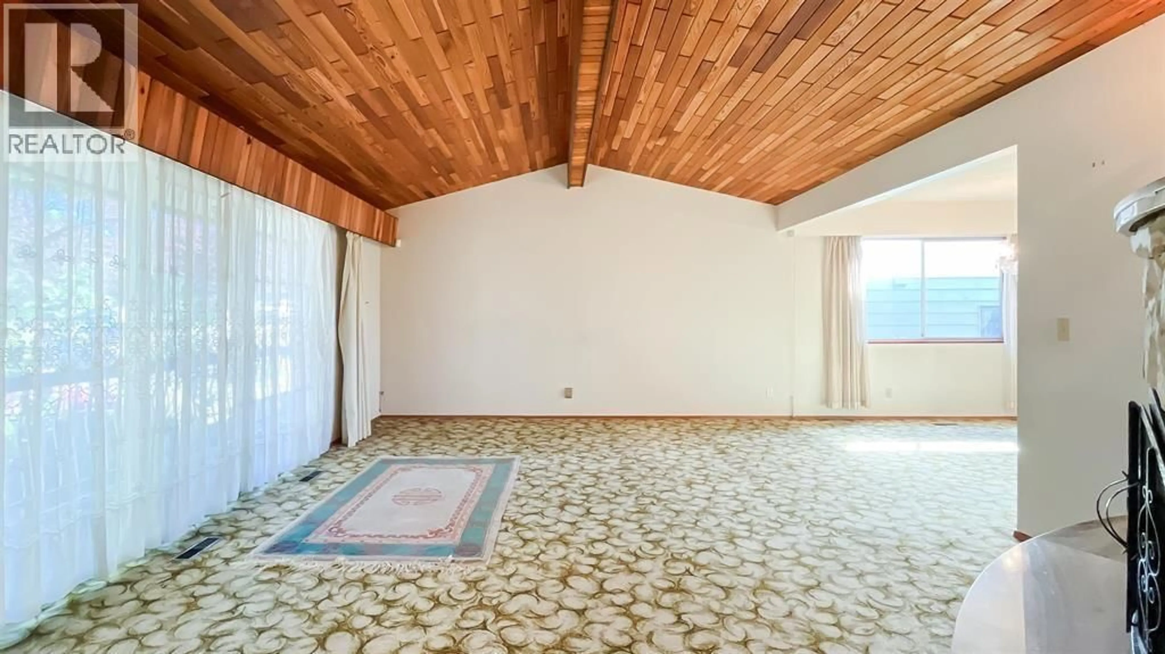 Unknown for 550 55TH AVENUE, Vancouver British Columbia V5X1N5