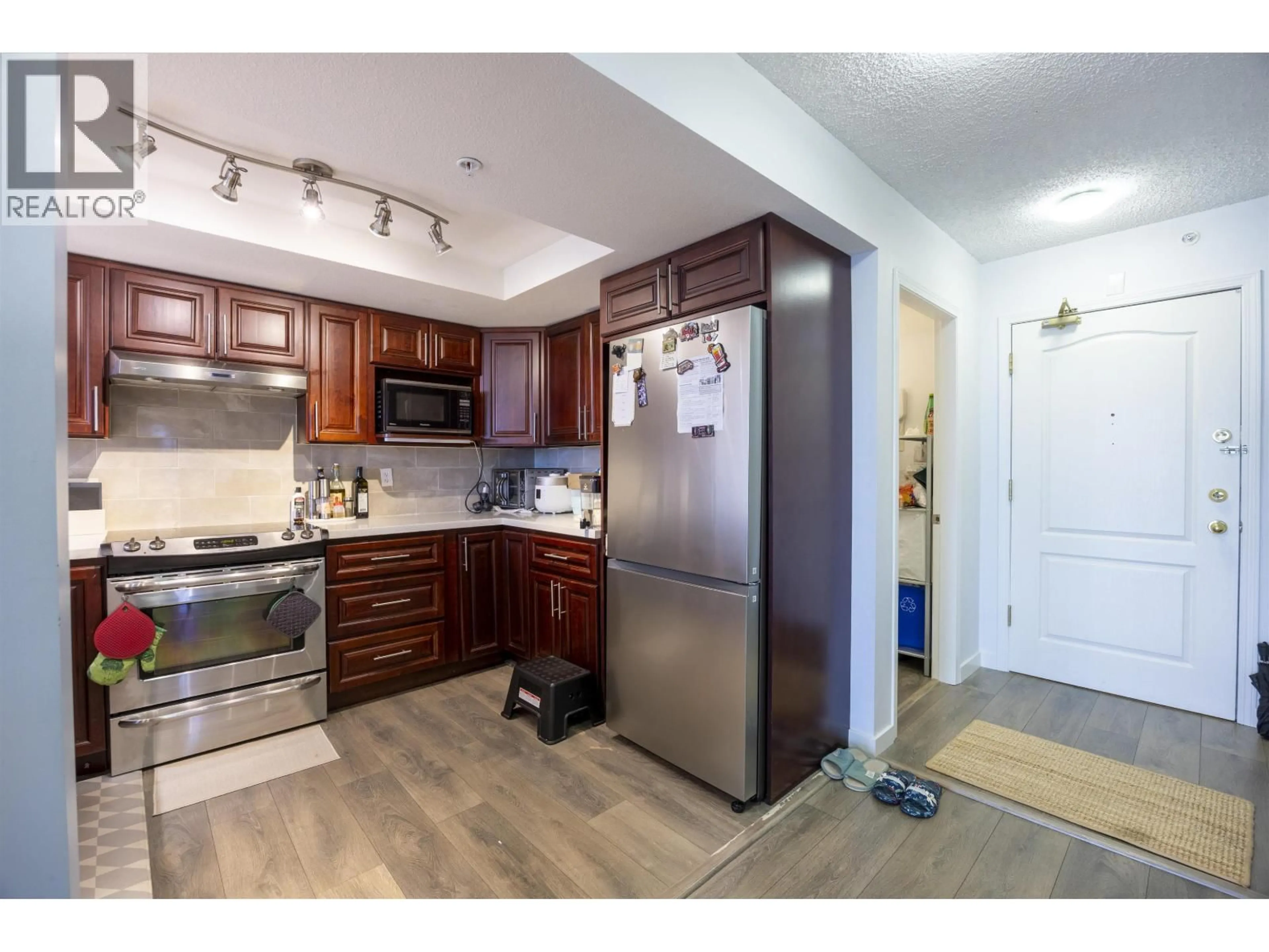 Standard kitchen, unknown for 1004 - 1190 PIPELINE ROAD, Coquitlam British Columbia V3B7T9