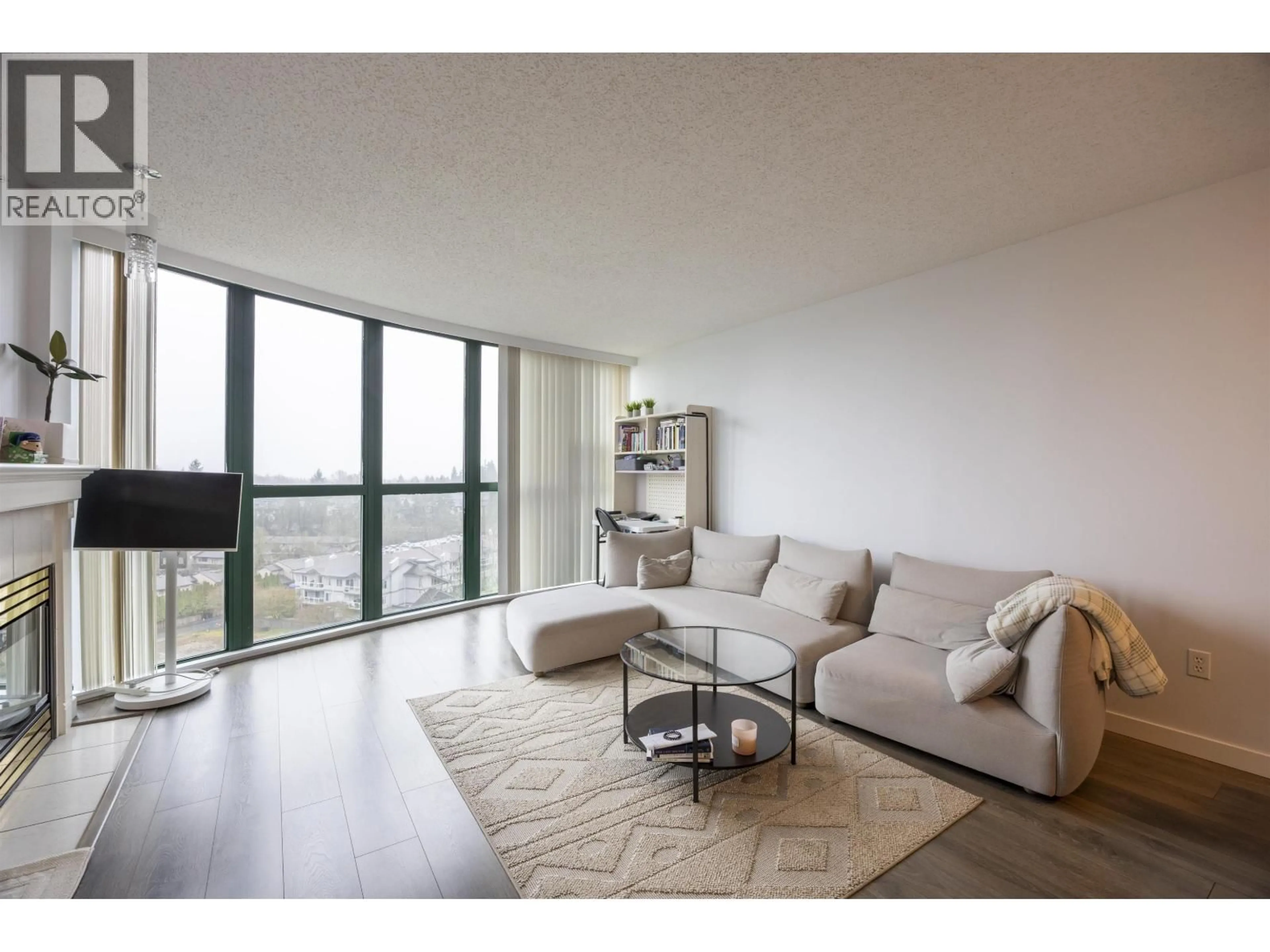 Living room with furniture, unknown for 1004 - 1190 PIPELINE ROAD, Coquitlam British Columbia V3B7T9