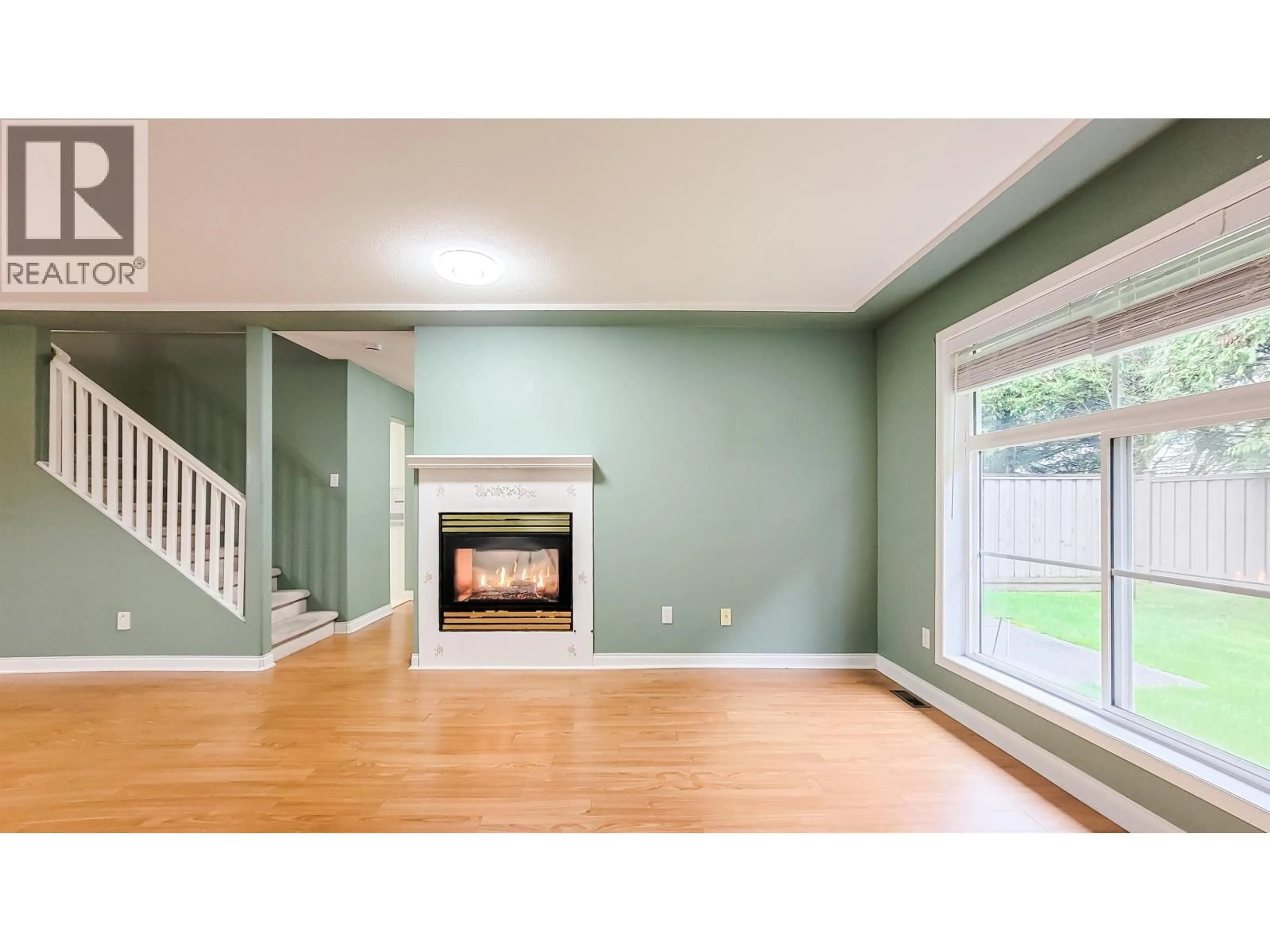 Unknown for 10 - 758 RIVERSIDE DRIVE, Port Coquitlam British Columbia V3B7V8