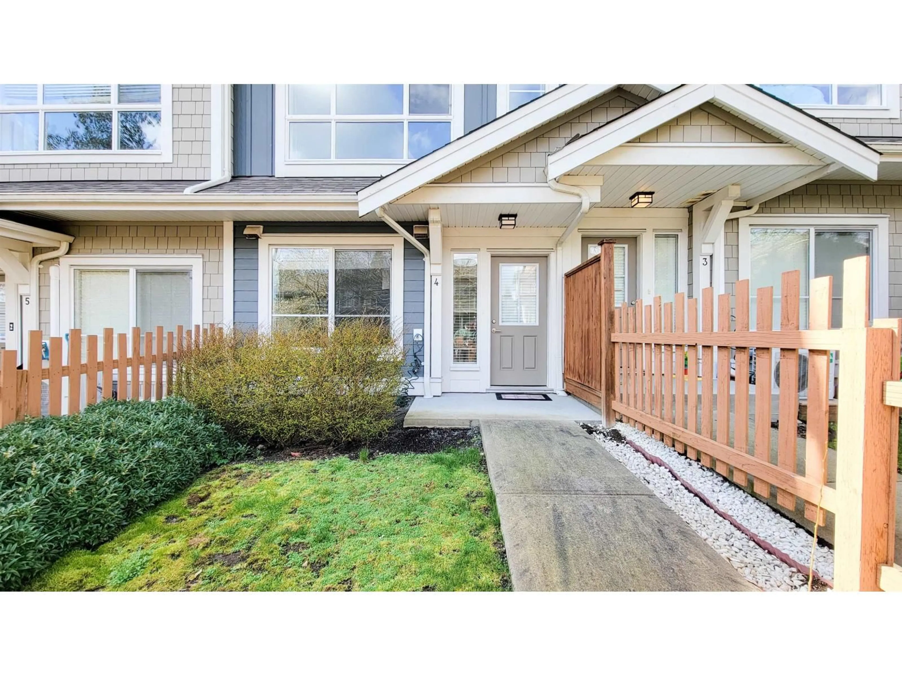 Unknown for 4 - 7059 210 STREET, Langley British Columbia V2Y0T2
